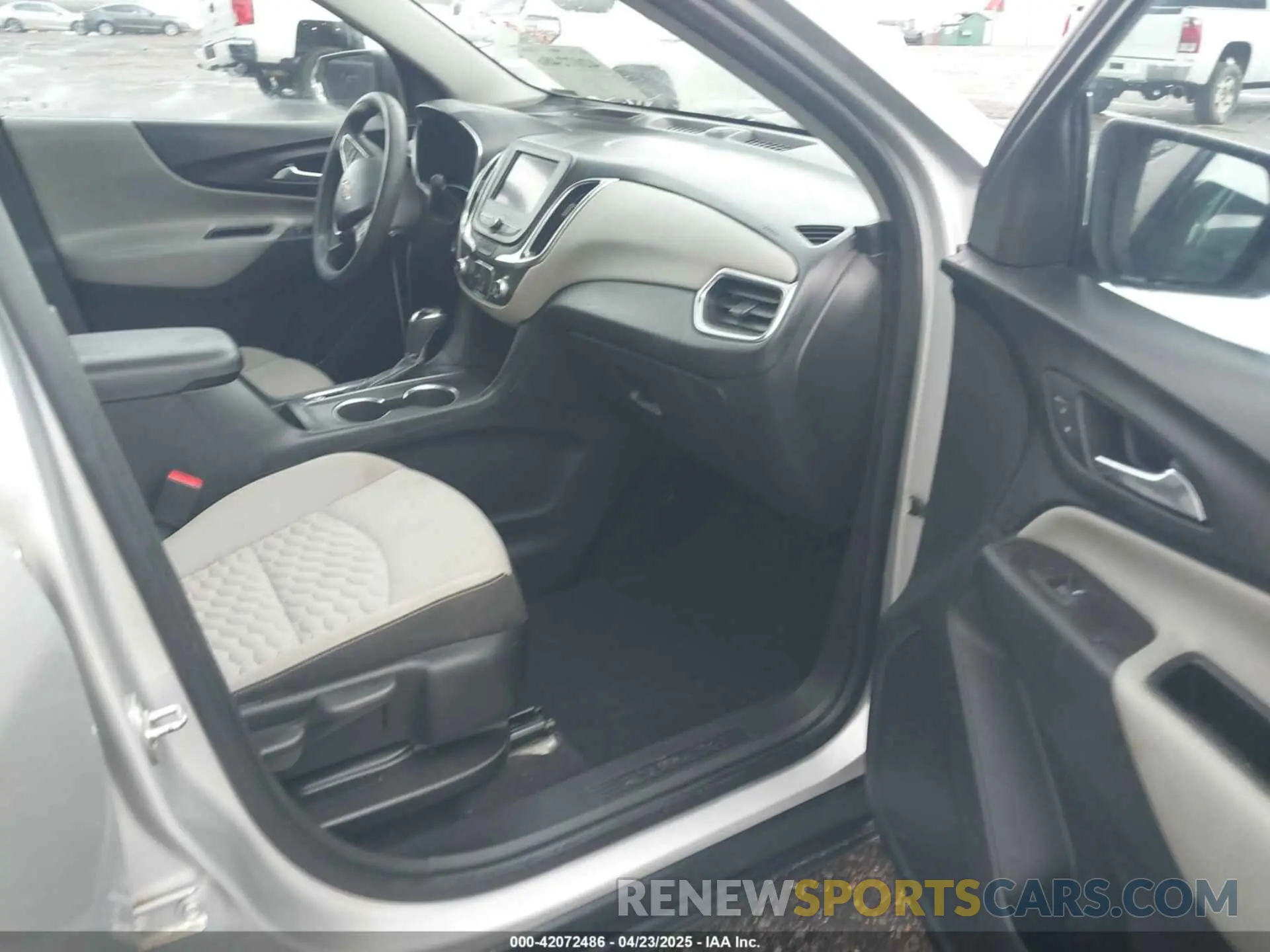 5 Фотография поврежденного автомобиля 3GNAXHEV4MS142165 CHEVROLET EQUINOX 2021