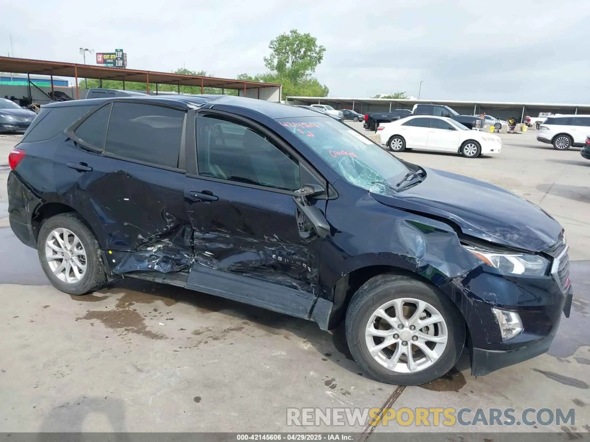 6 Фотография поврежденного автомобиля 3GNAXHEV6MS112567 CHEVROLET EQUINOX 2021