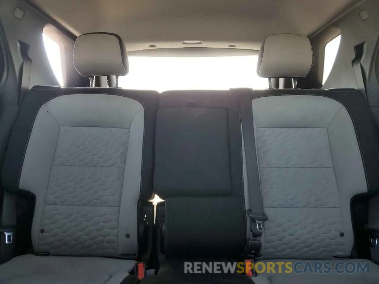 10 Photograph of a damaged car 3GNAXHEV7MS105577 CHEVROLET EQUINOX 2021