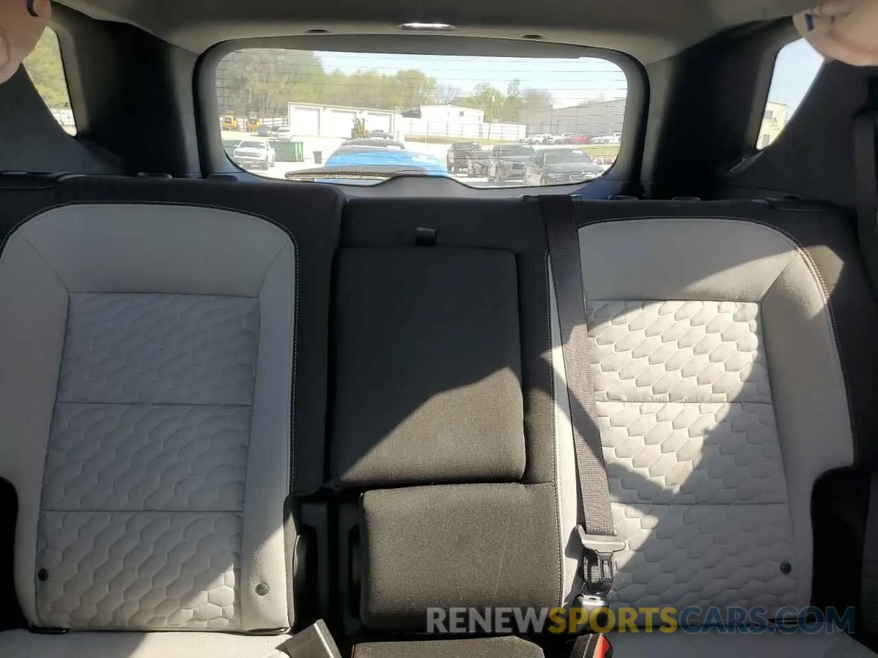 10 Photograph of a damaged car 3GNAXHEV7MS106325 CHEVROLET EQUINOX 2021