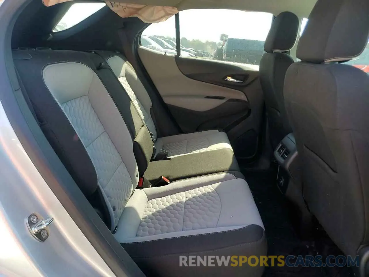12 Photograph of a damaged car 3GNAXHEV7MS106325 CHEVROLET EQUINOX 2021