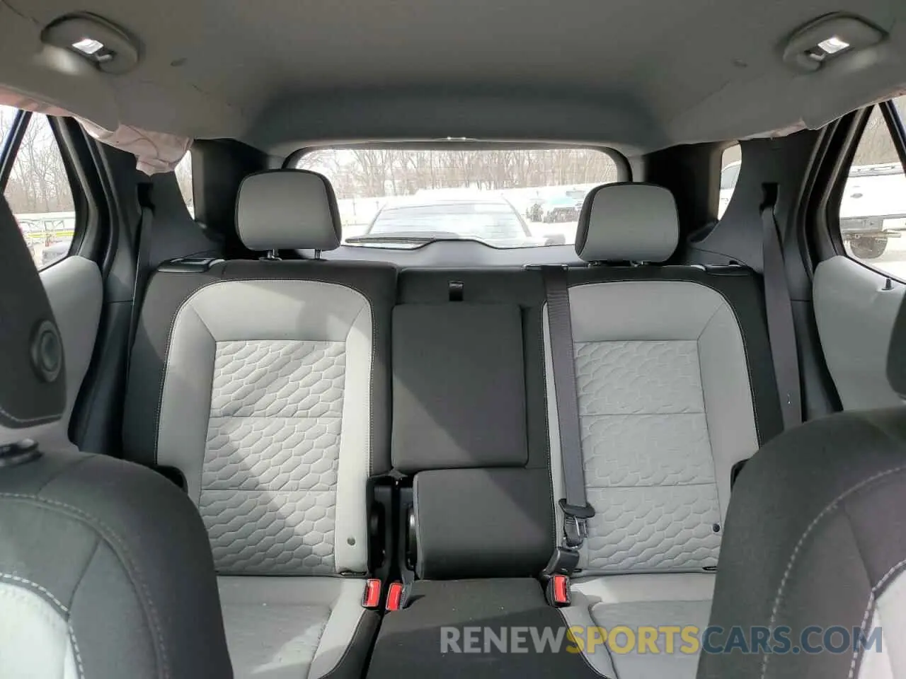 10 Photograph of a damaged car 3GNAXHEV7MS173863 CHEVROLET EQUINOX 2021