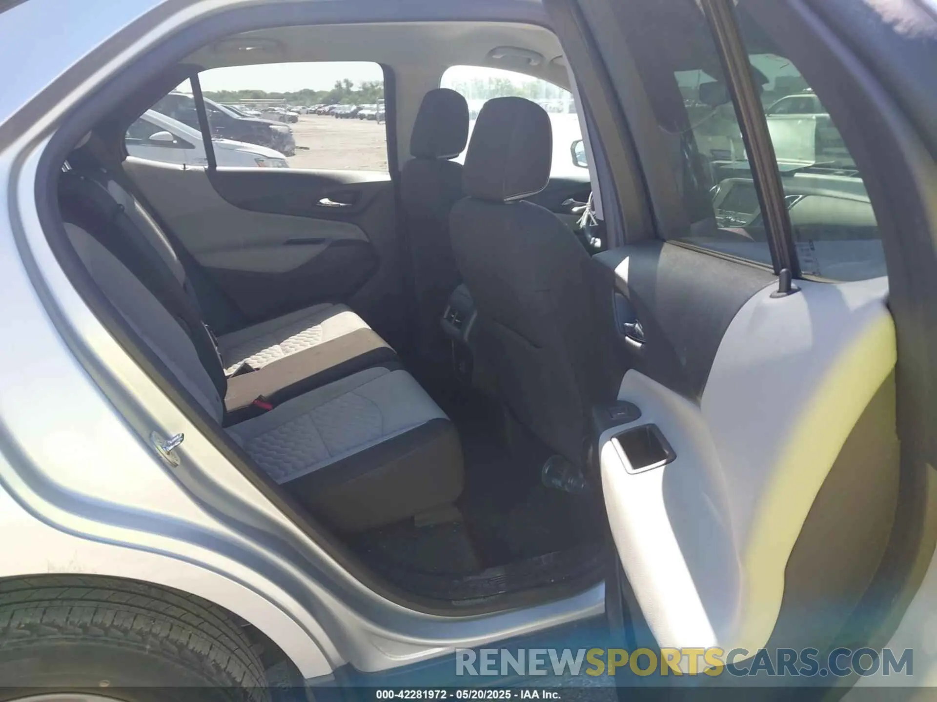 8 Photograph of a damaged car 3GNAXHEV9MS143988 CHEVROLET EQUINOX 2021