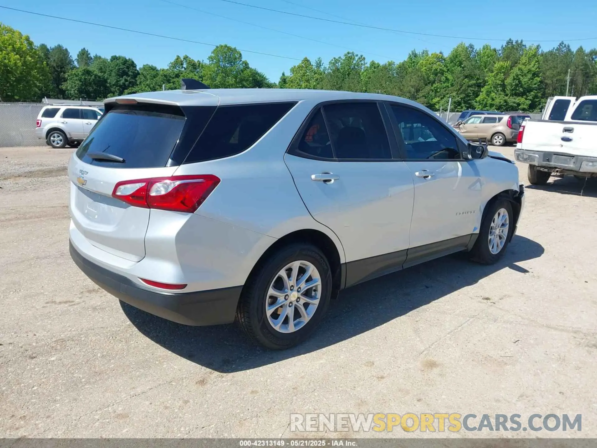 4 Фотография поврежденного автомобиля 3GNAXHEV9MS158412 CHEVROLET EQUINOX 2021