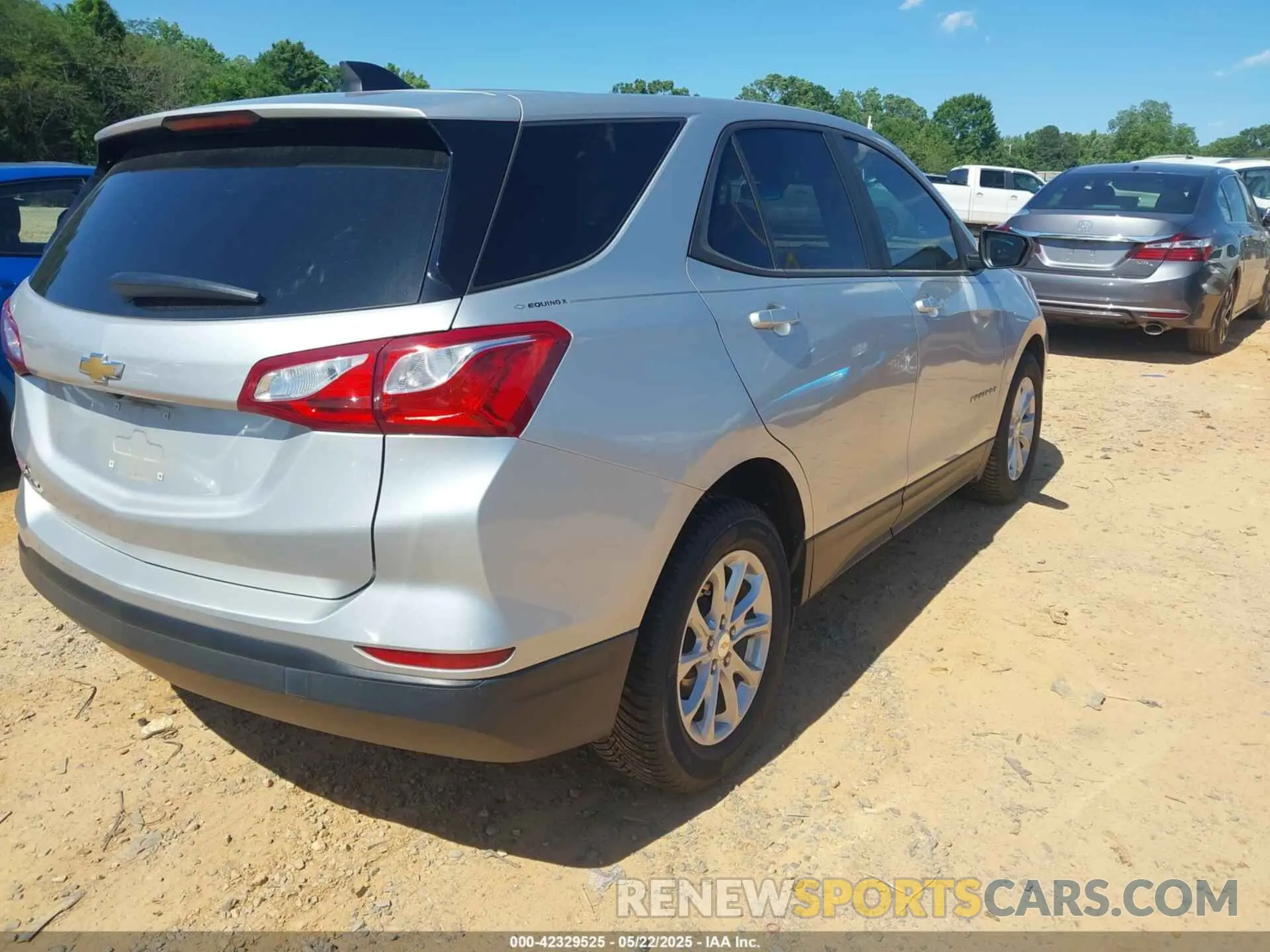 4 Фотография поврежденного автомобиля 3GNAXHEVXMS106139 CHEVROLET EQUINOX 2021