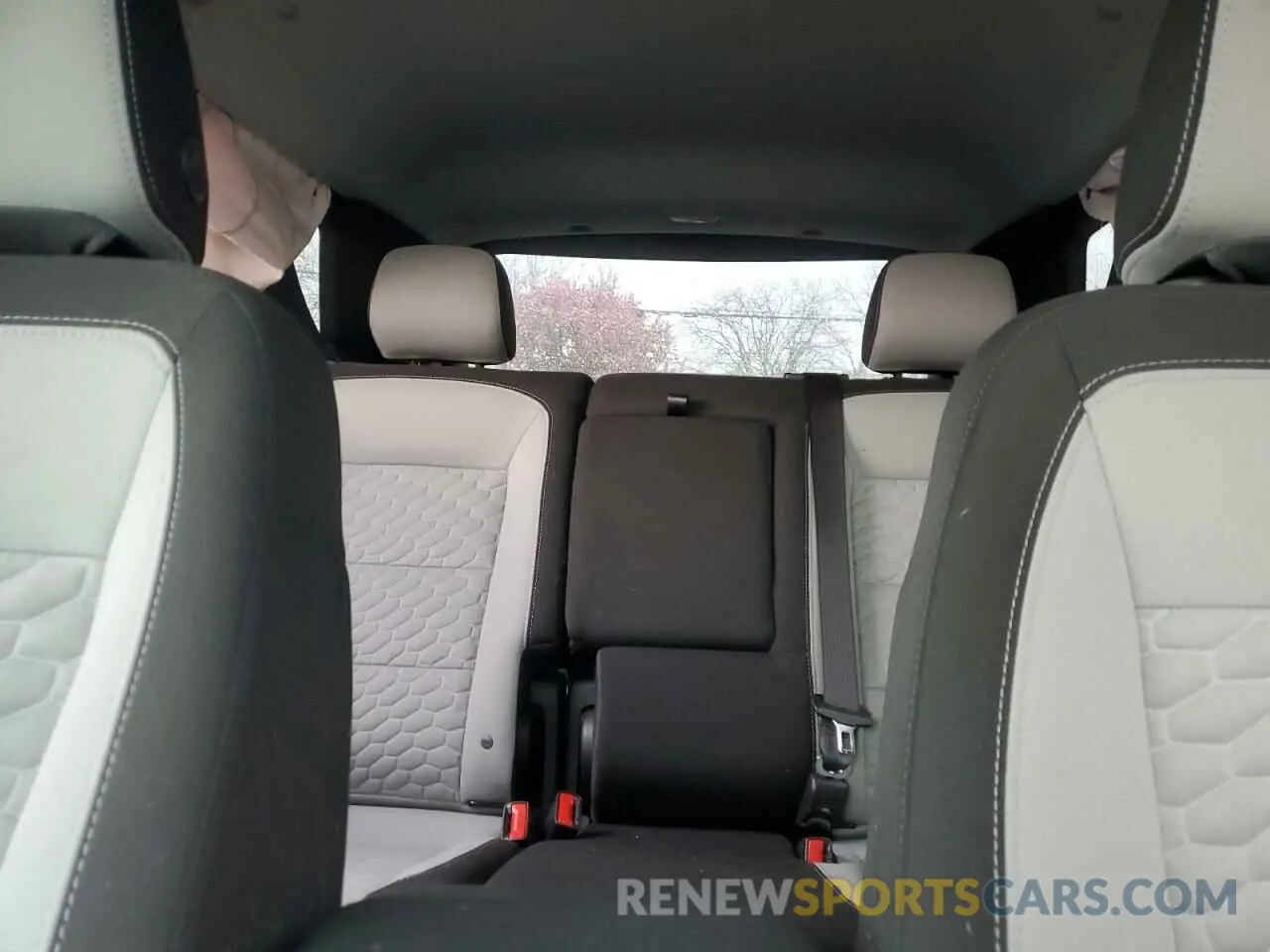10 Photograph of a damaged car 3GNAXHEVXMS111681 CHEVROLET EQUINOX 2021