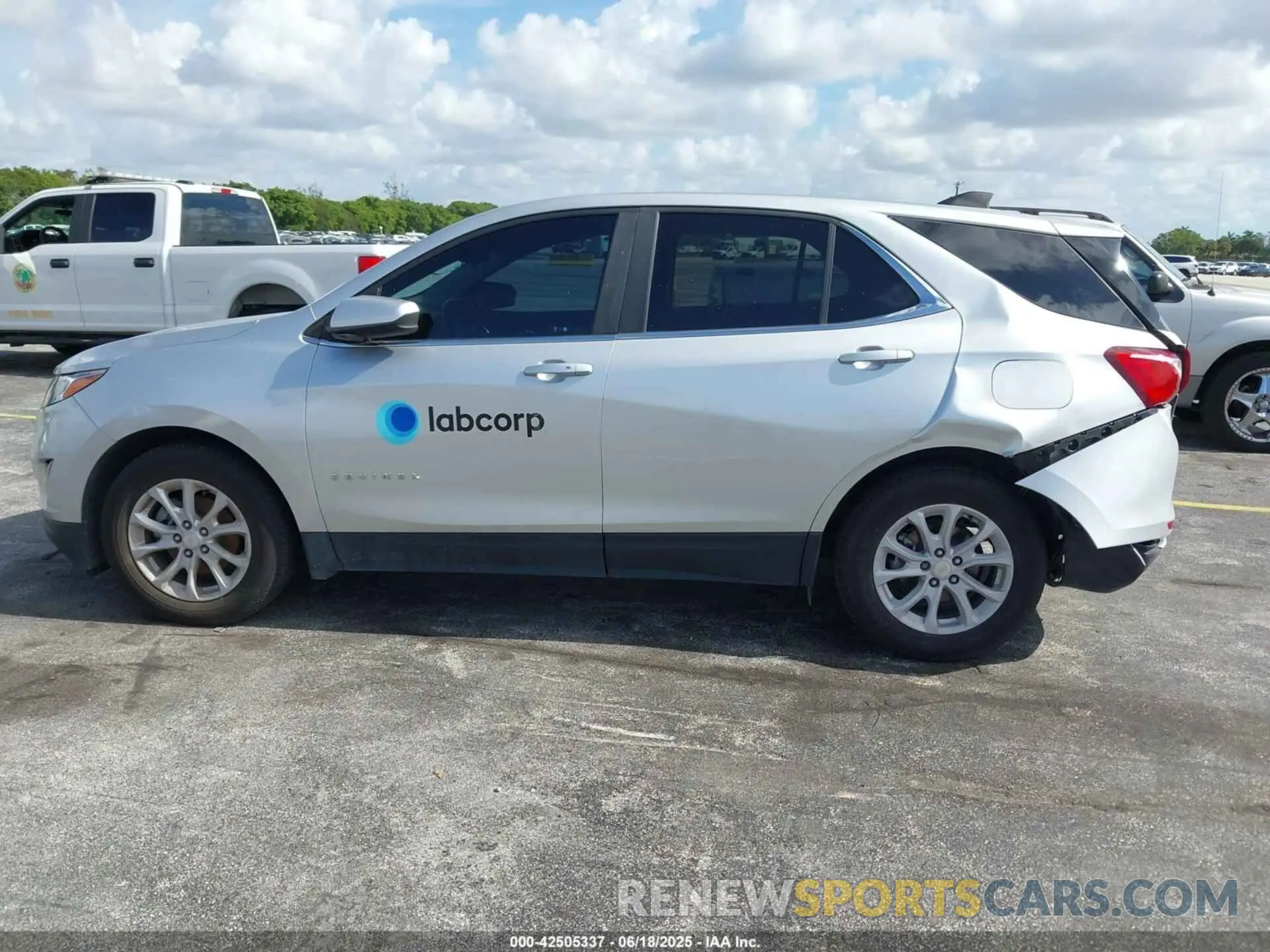 14 Photograph of a damaged car 3GNAXJEV4MS161015 CHEVROLET EQUINOX 2021