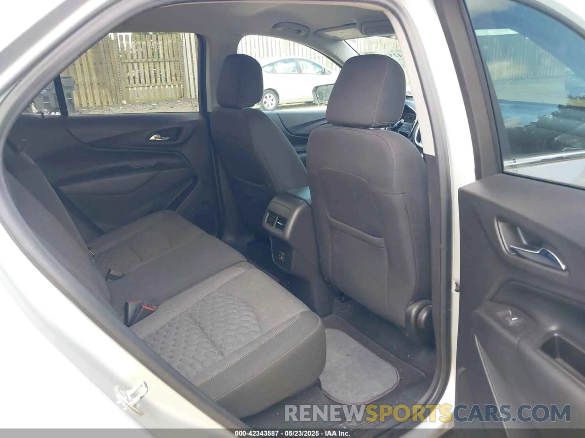 8 Фотография поврежденного автомобиля 3GNAXJEV5MS161556 CHEVROLET EQUINOX 2021