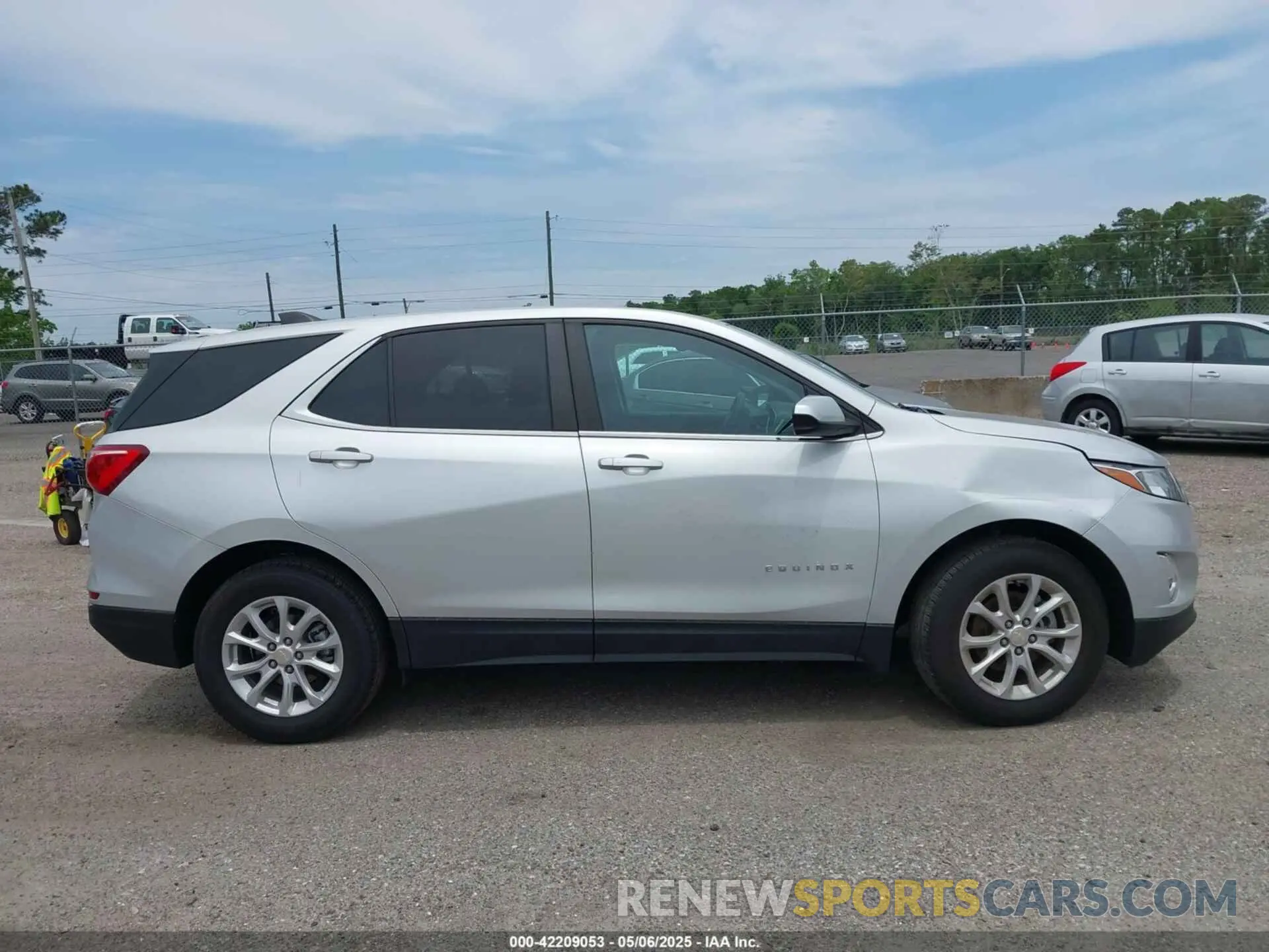 13 Photograph of a damaged car 3GNAXJEV5MS162593 CHEVROLET EQUINOX 2021