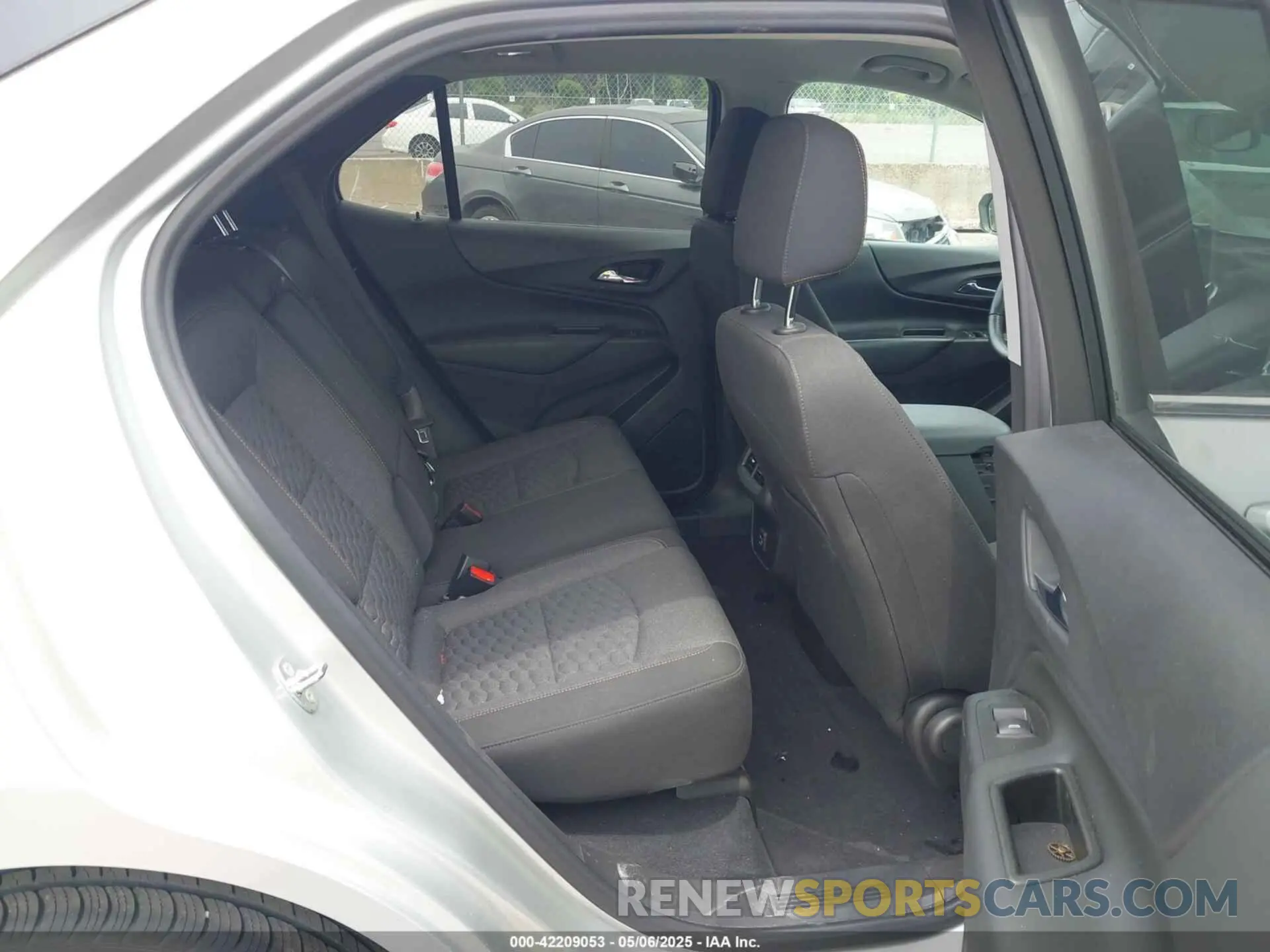 8 Photograph of a damaged car 3GNAXJEV5MS162593 CHEVROLET EQUINOX 2021