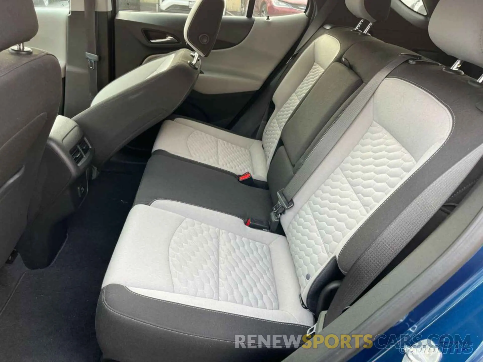 9 Фотография поврежденного автомобиля 3GNAXJEV7ML386832 CHEVROLET EQUINOX 2021