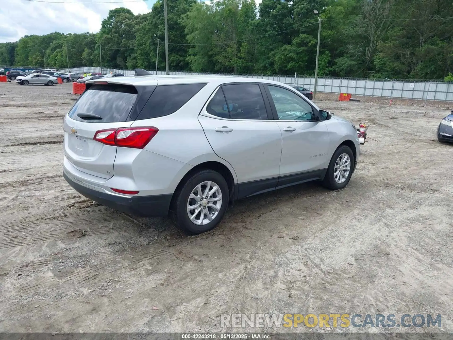 4 Photograph of a damaged car 3GNAXJEV9MS161446 CHEVROLET EQUINOX 2021