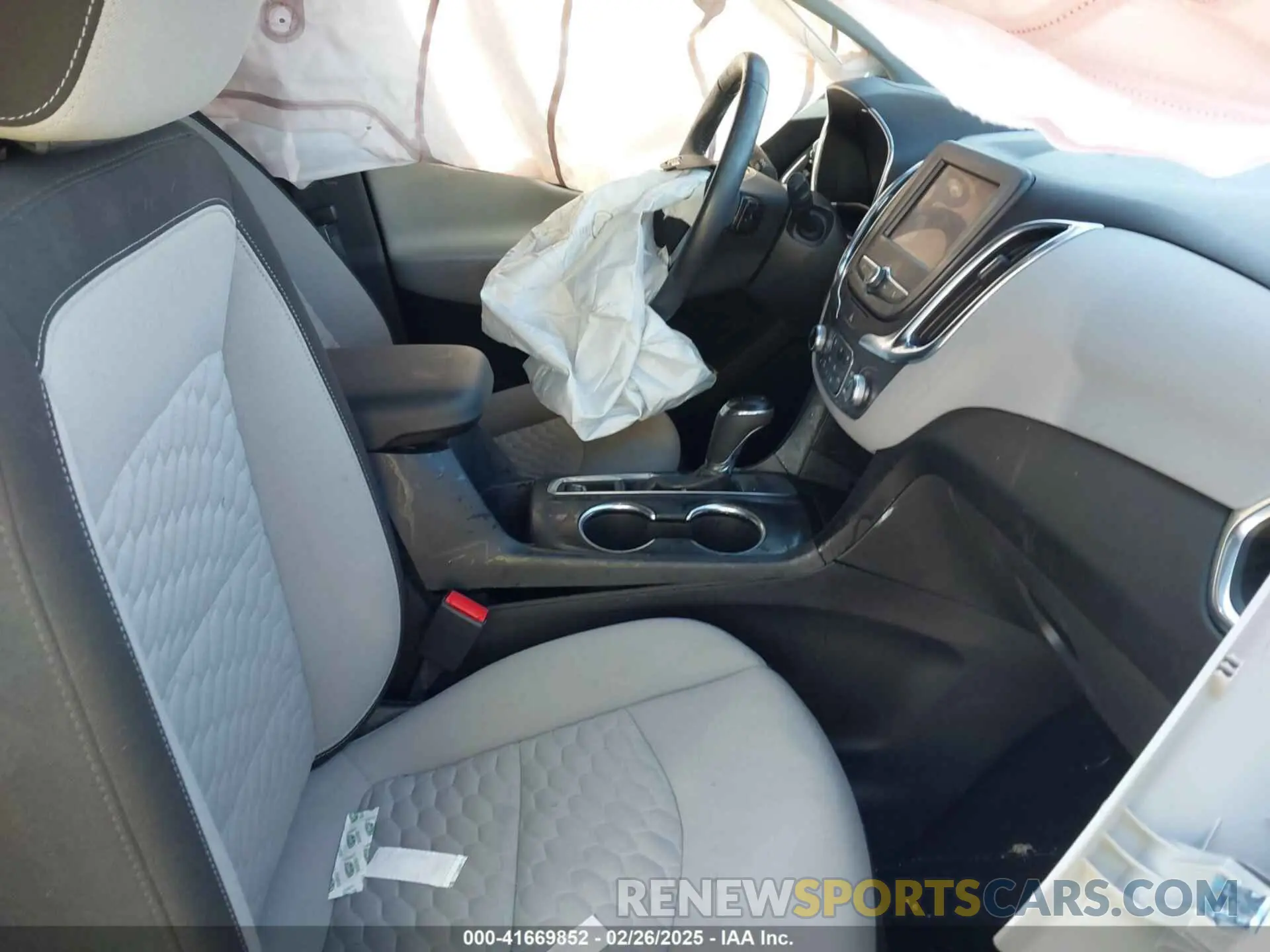 5 Photograph of a damaged car 3GNAXKEV1MS129189 CHEVROLET EQUINOX 2021