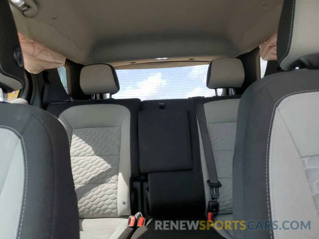 10 Photograph of a damaged car 3GNAXKEV1MS132805 CHEVROLET EQUINOX 2021