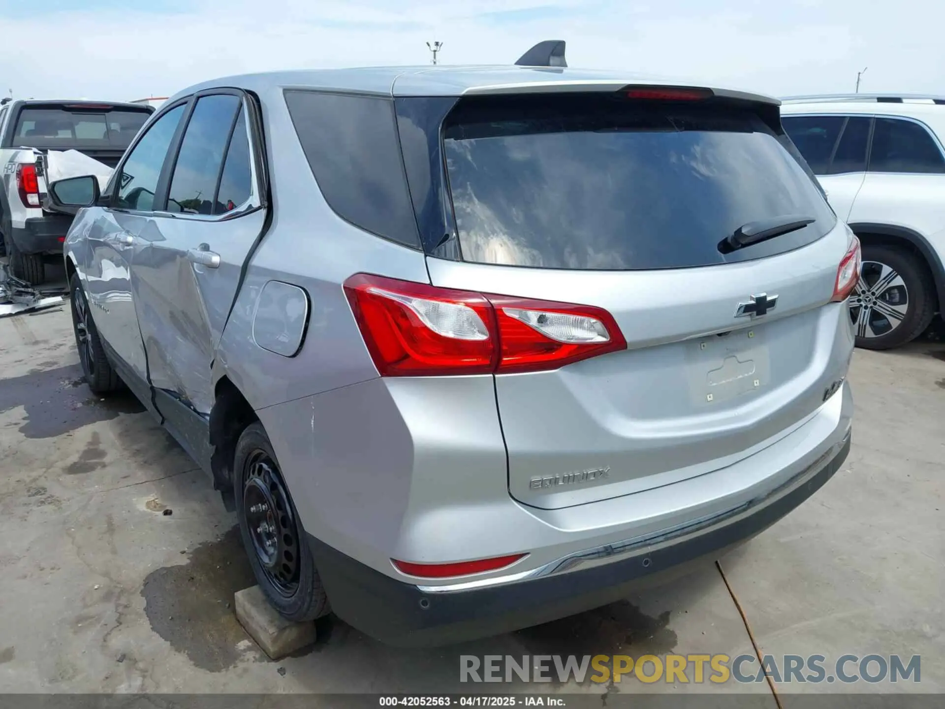 3 Фотография поврежденного автомобиля 3GNAXKEV1MS181857 CHEVROLET EQUINOX 2021