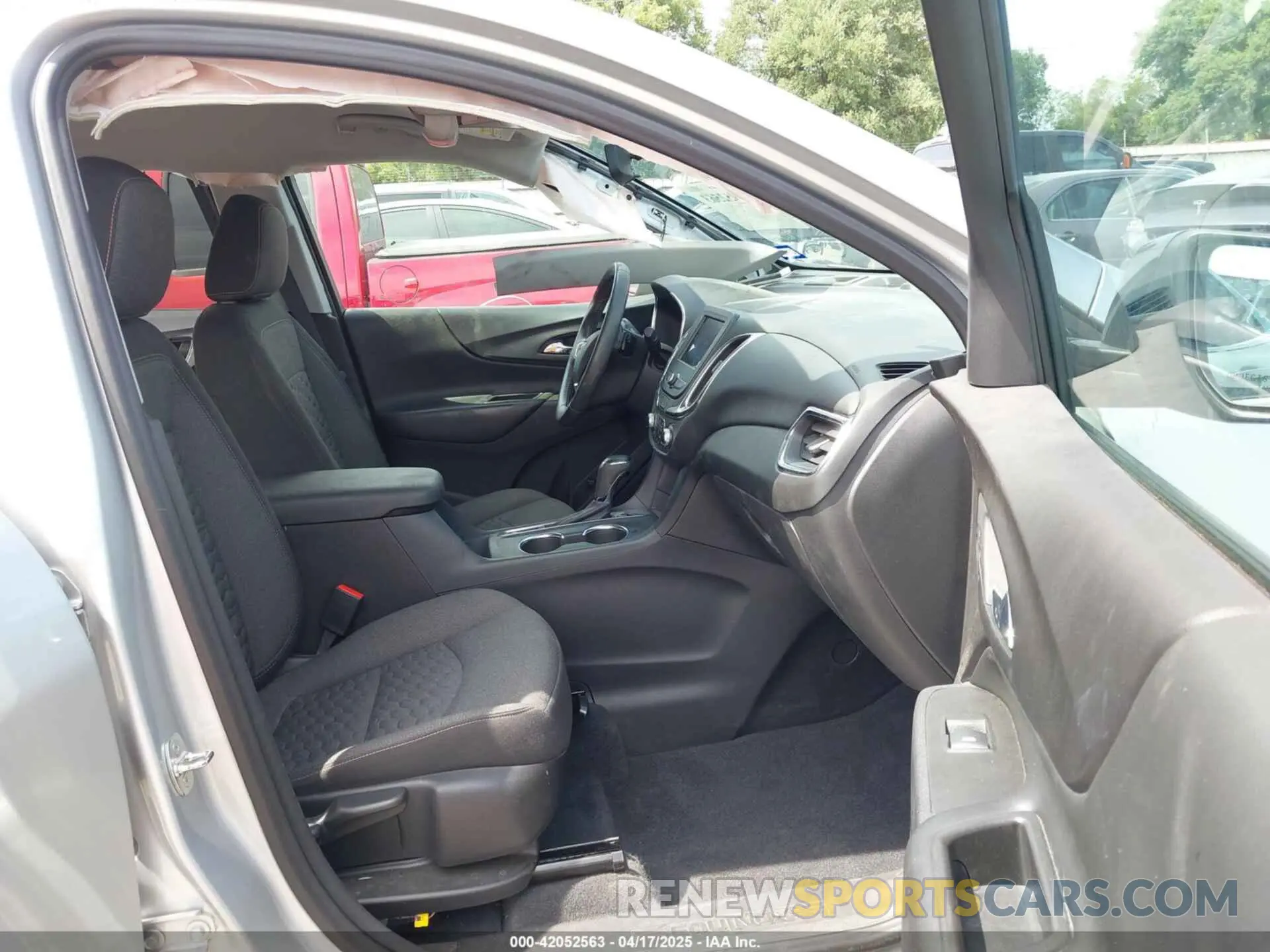 5 Фотография поврежденного автомобиля 3GNAXKEV1MS181857 CHEVROLET EQUINOX 2021
