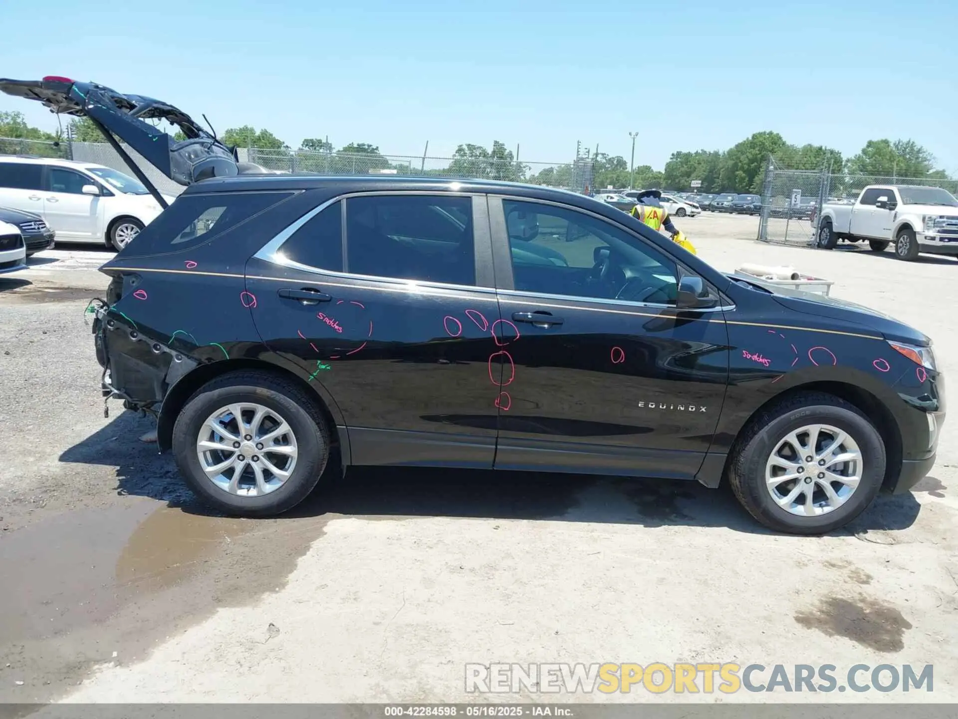 14 Photograph of a damaged car 3GNAXKEV2ML398294 CHEVROLET EQUINOX 2021