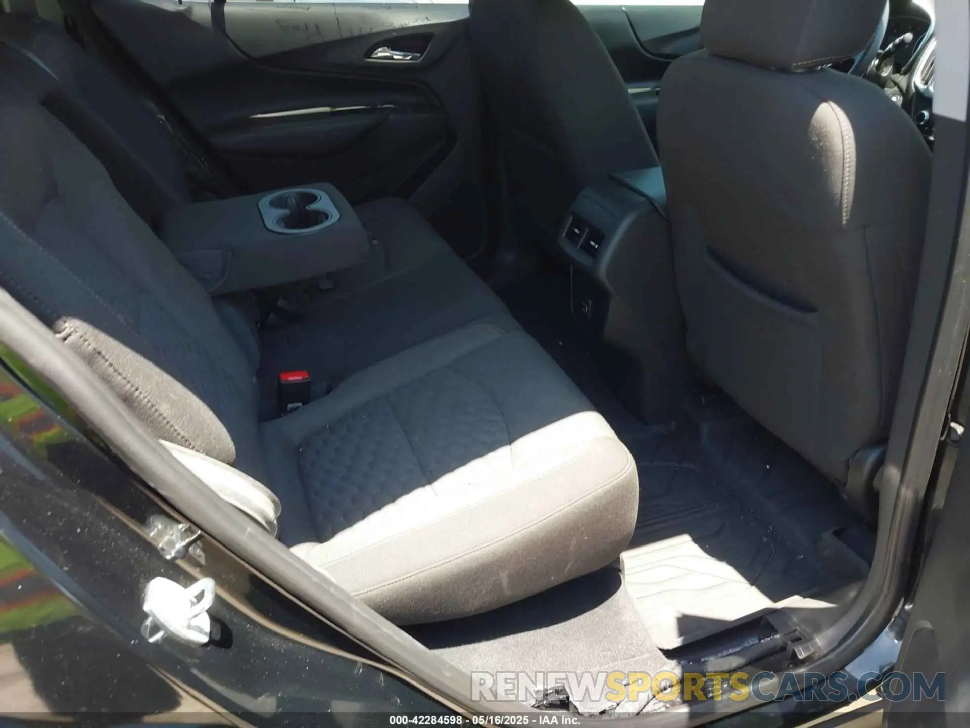 8 Photograph of a damaged car 3GNAXKEV2ML398294 CHEVROLET EQUINOX 2021