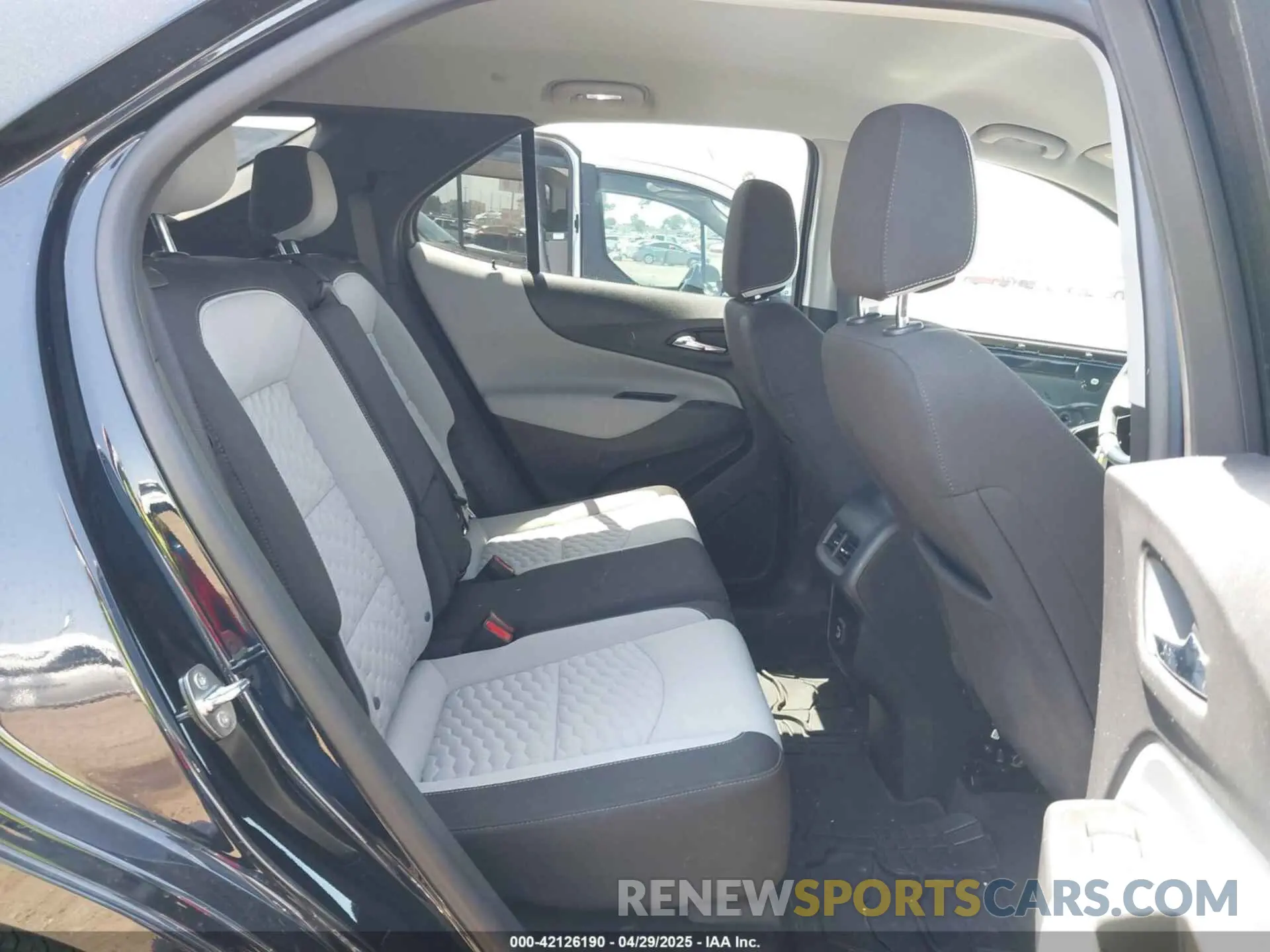 8 Photograph of a damaged car 3GNAXKEV2MS141755 CHEVROLET EQUINOX 2021