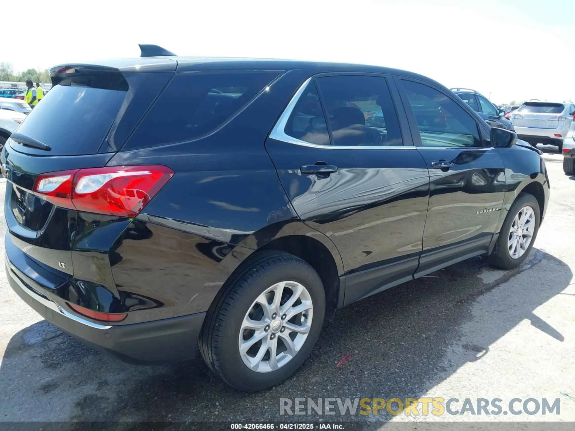 4 Фотография поврежденного автомобиля 3GNAXKEV3ML367443 CHEVROLET EQUINOX 2021