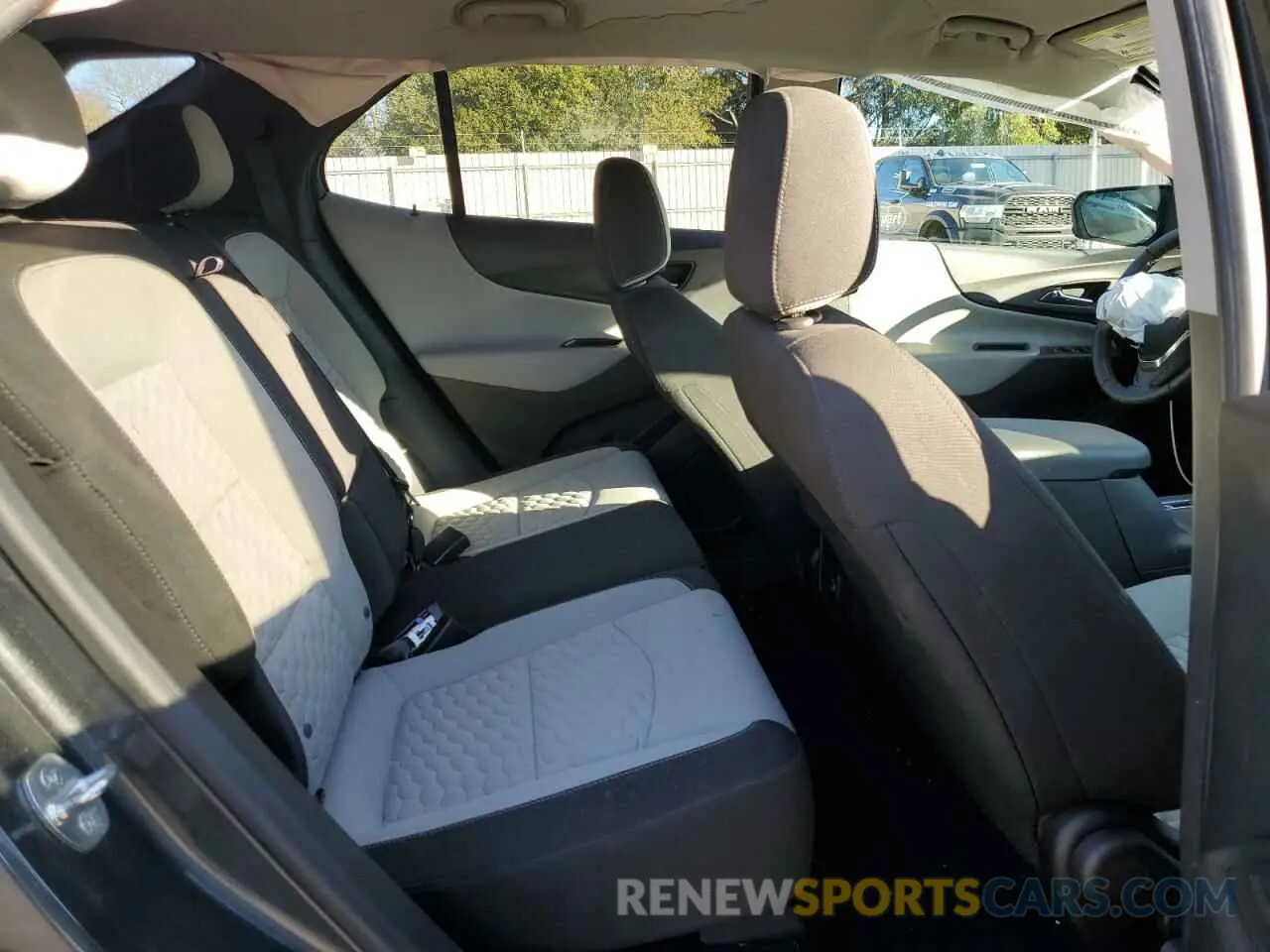 12 Photograph of a damaged car 3GNAXKEV4ML336461 CHEVROLET EQUINOX 2021