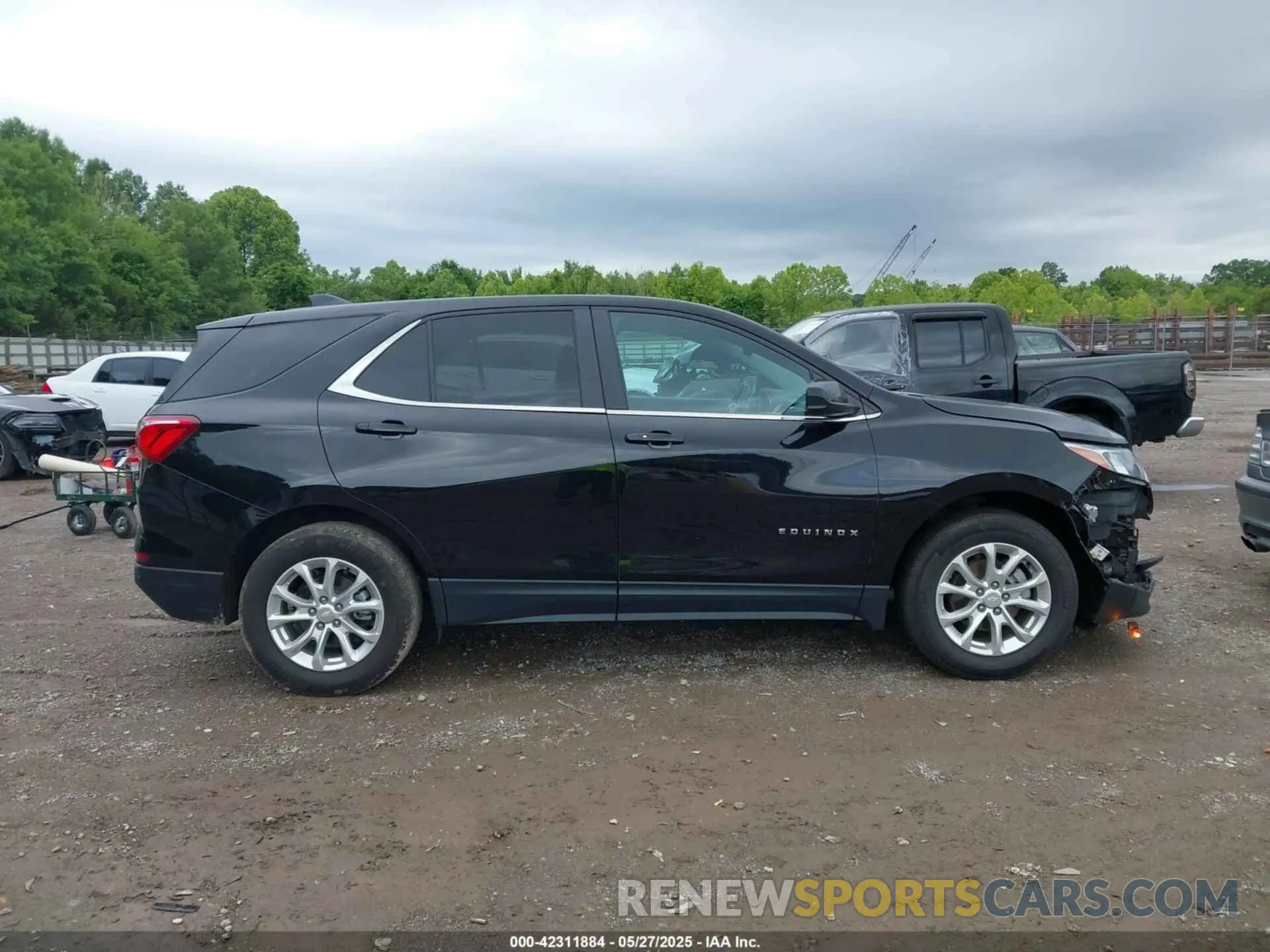 13 Photograph of a damaged car 3GNAXKEV4ML398488 CHEVROLET EQUINOX 2021