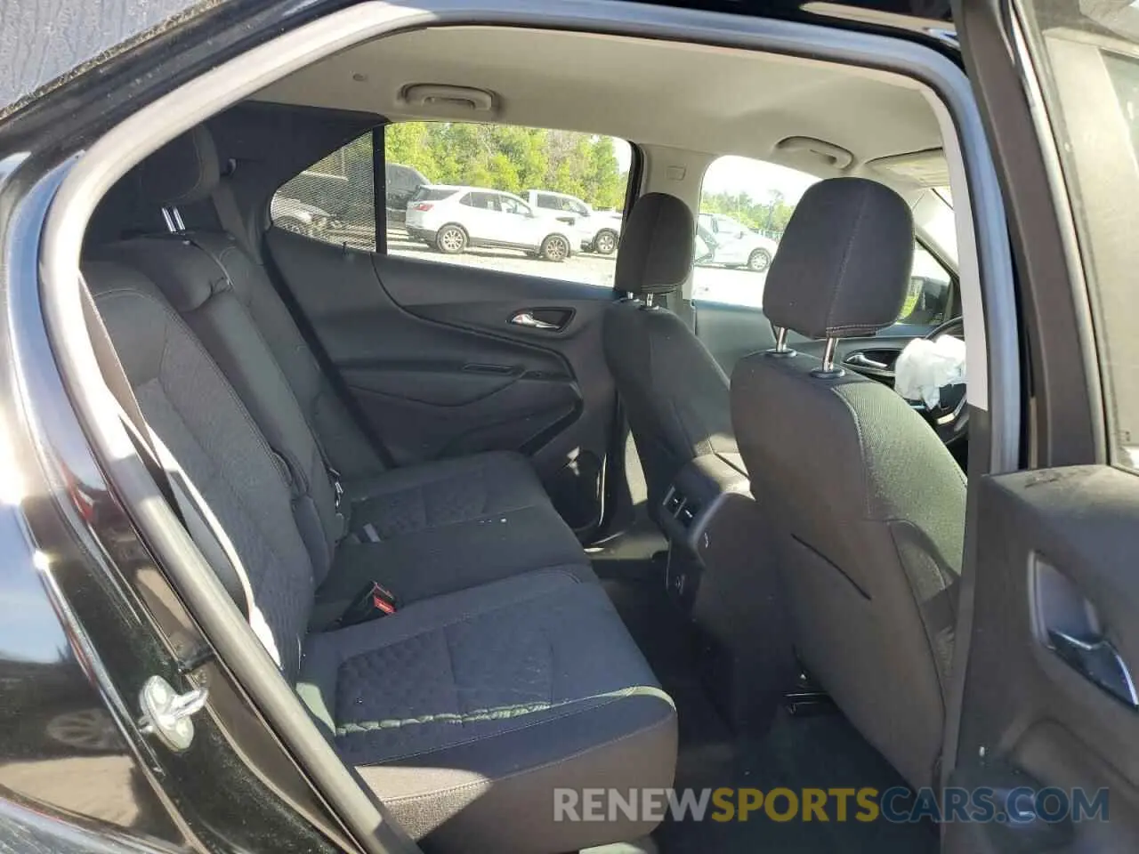 11 Photograph of a damaged car 3GNAXKEV5ML307924 CHEVROLET EQUINOX 2021