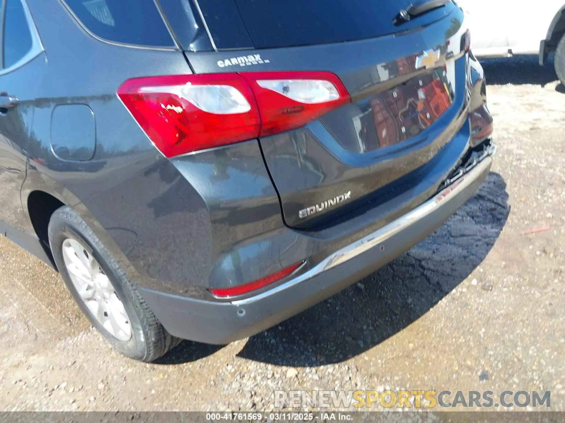 19 Photograph of a damaged car 3GNAXKEV5ML313271 CHEVROLET EQUINOX 2021