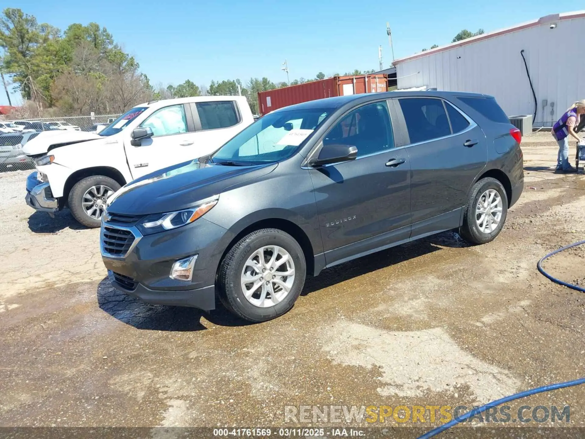 2 Photograph of a damaged car 3GNAXKEV5ML313271 CHEVROLET EQUINOX 2021
