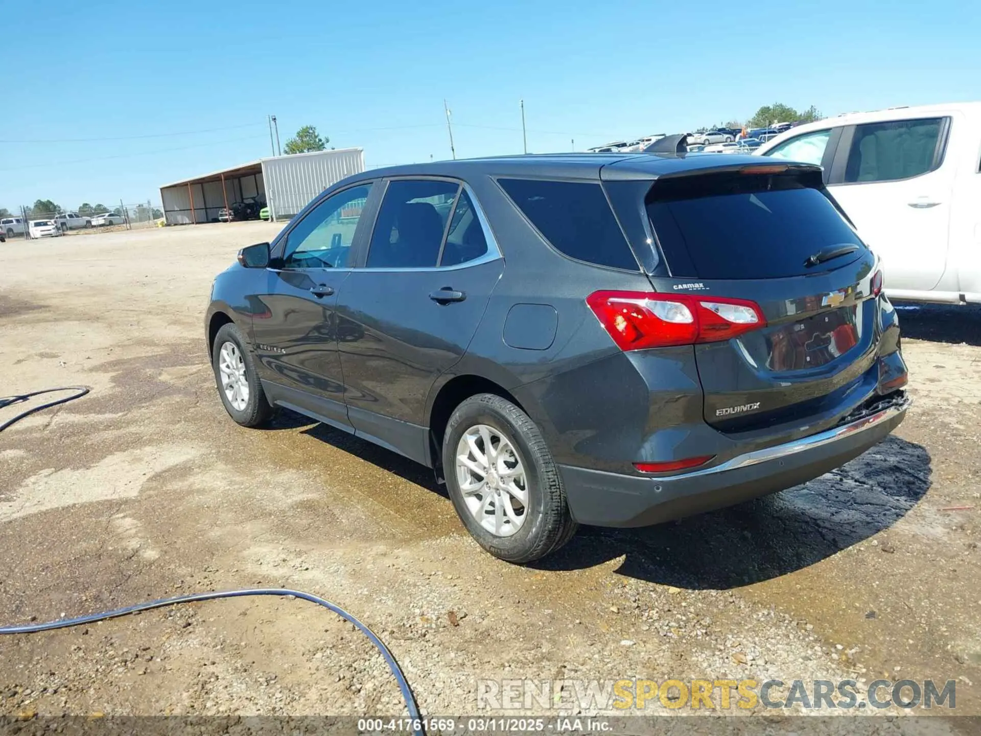 3 Photograph of a damaged car 3GNAXKEV5ML313271 CHEVROLET EQUINOX 2021