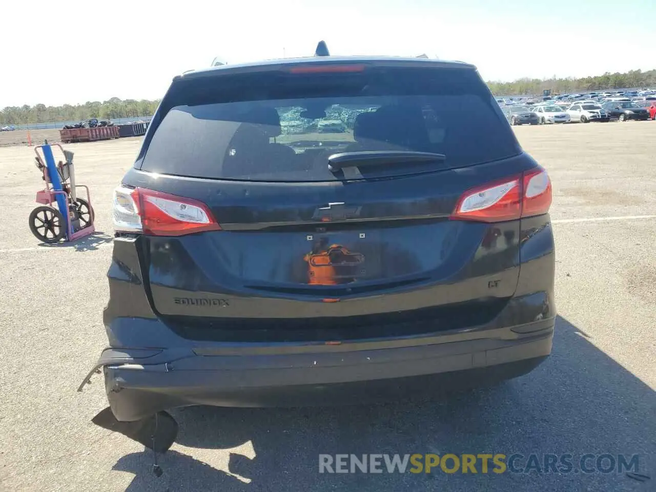 6 Photograph of a damaged car 3GNAXKEV5ML401057 CHEVROLET EQUINOX 2021