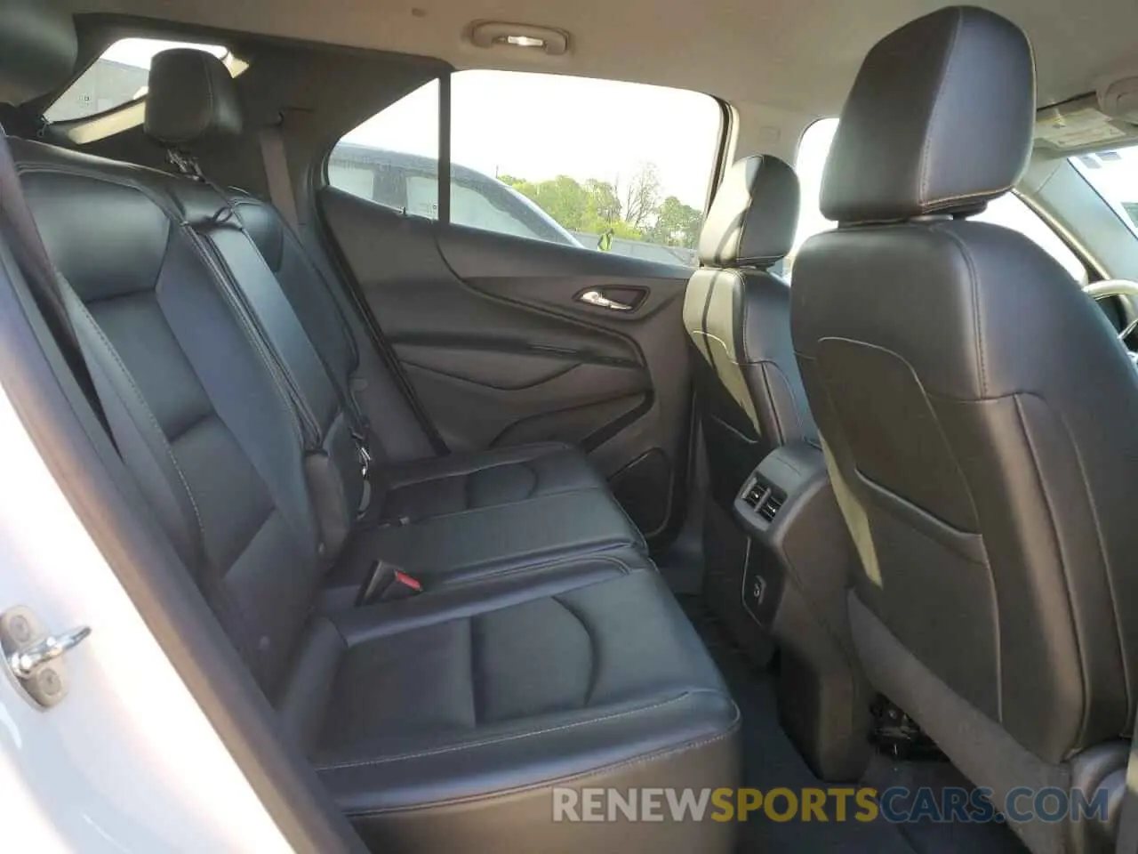11 Photograph of a damaged car 3GNAXKEV6MS178842 CHEVROLET EQUINOX 2021