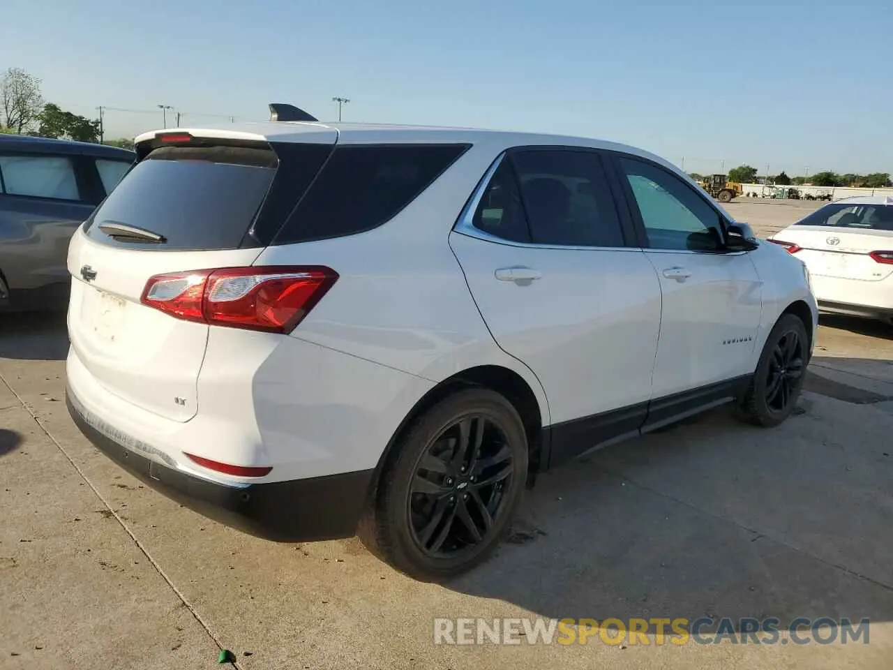 3 Photograph of a damaged car 3GNAXKEV6MS178842 CHEVROLET EQUINOX 2021
