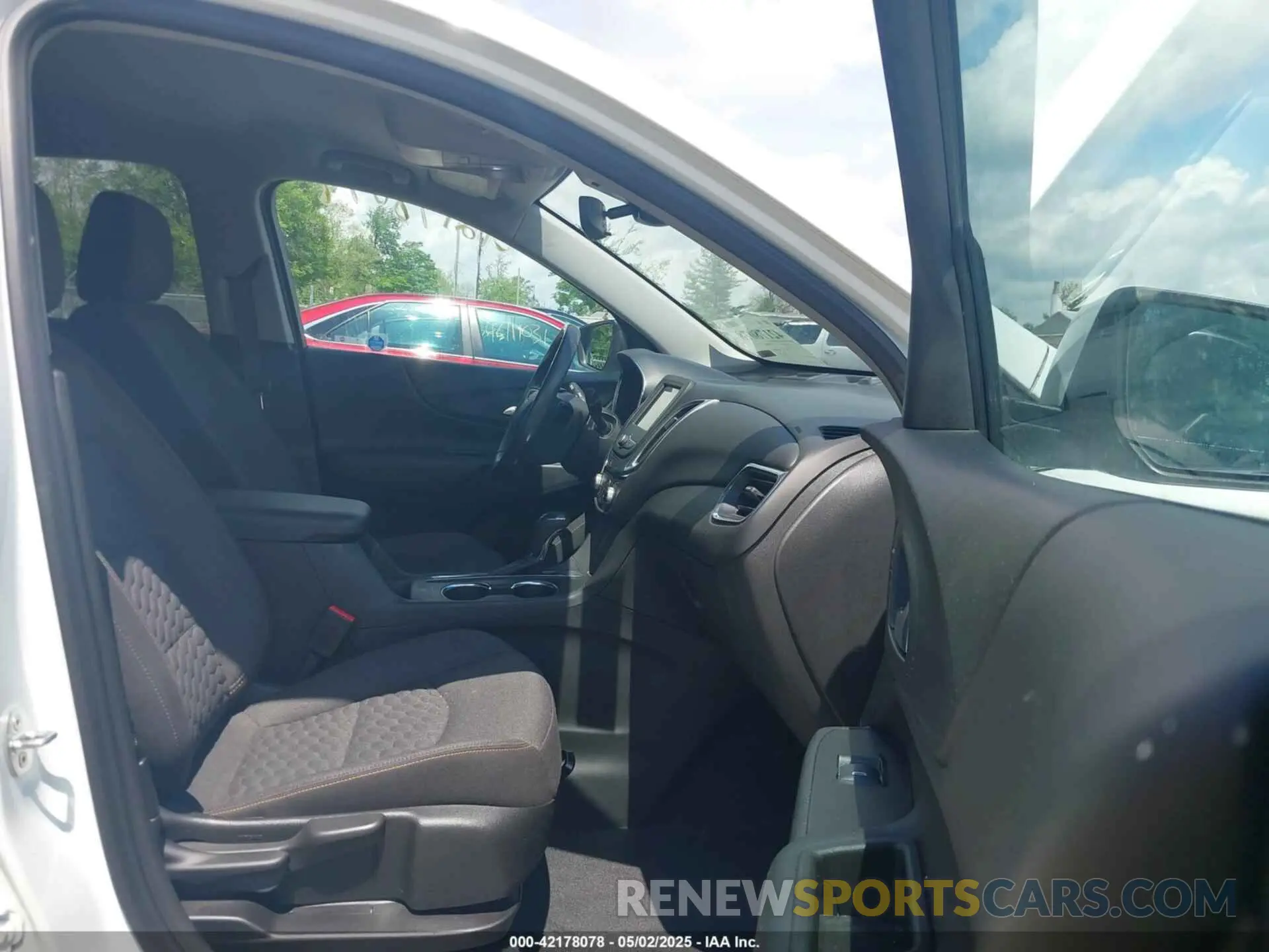 5 Photograph of a damaged car 3GNAXKEV7MS179028 CHEVROLET EQUINOX 2021