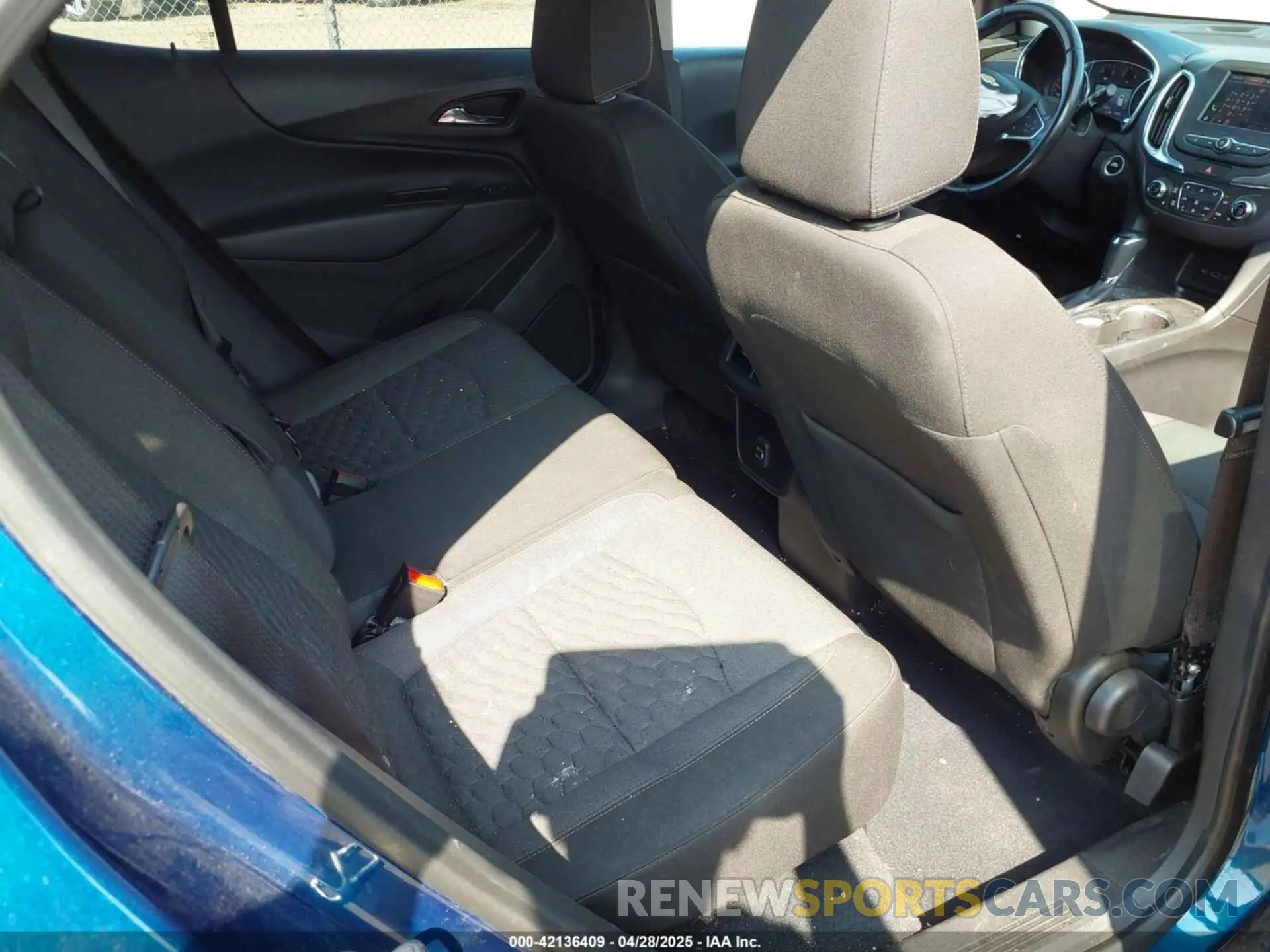 8 Photograph of a damaged car 3GNAXKEV8ML358494 CHEVROLET EQUINOX 2021