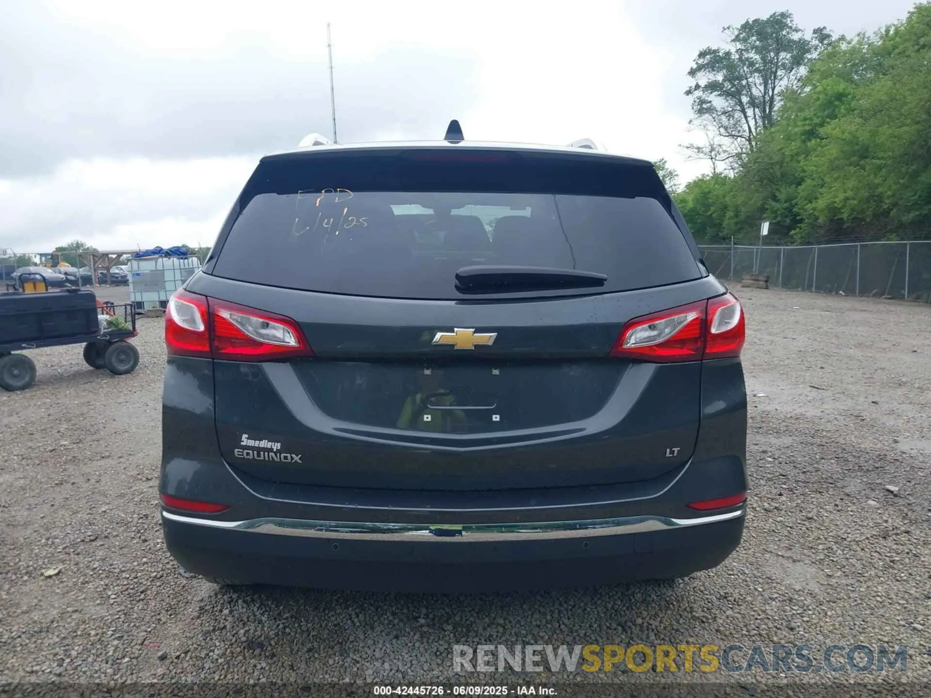 17 Photograph of a damaged car 3GNAXKEV8ML379507 CHEVROLET EQUINOX 2021