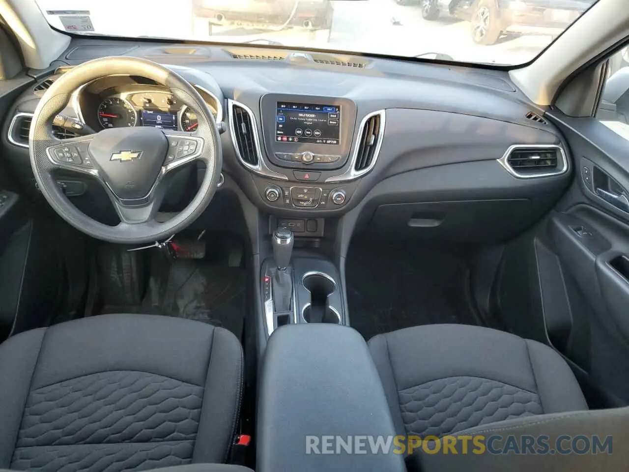 8 Photograph of a damaged car 3GNAXKEV8MS160858 CHEVROLET EQUINOX 2021