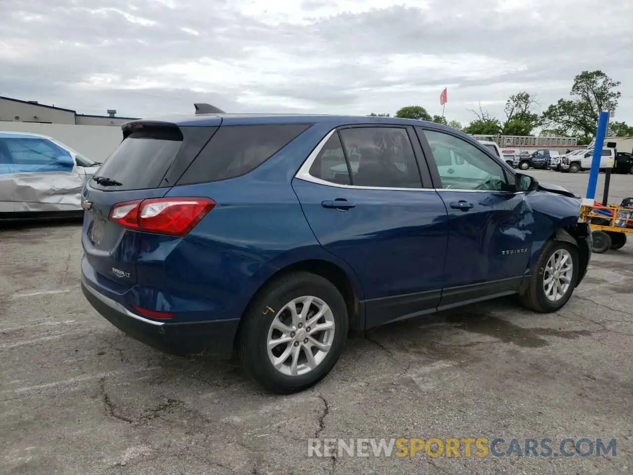 3 Photograph of a damaged car 3GNAXKEV9ML343373 CHEVROLET EQUINOX 2021