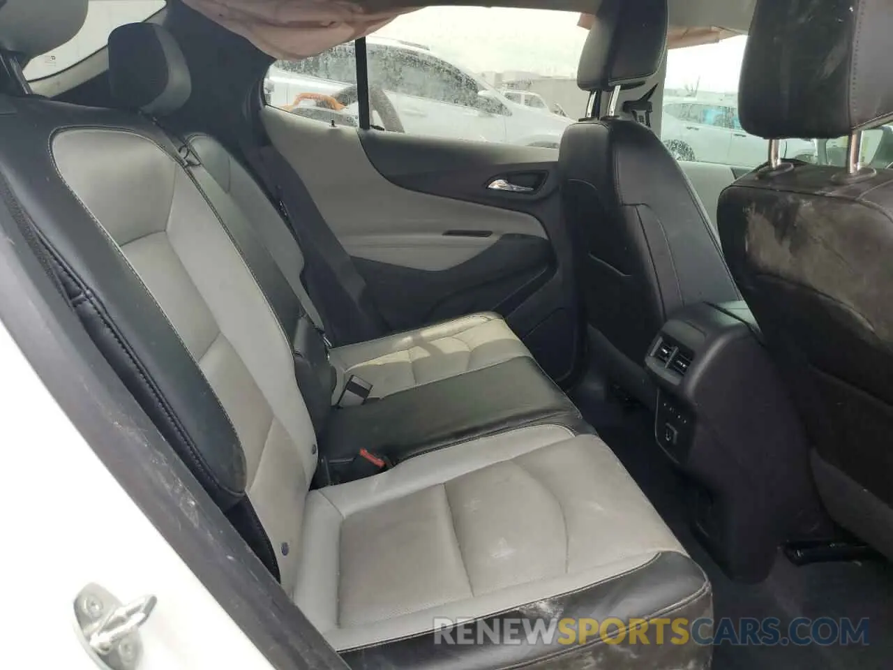 11 Photograph of a damaged car 3GNAXNEV4MS115630 CHEVROLET EQUINOX 2021