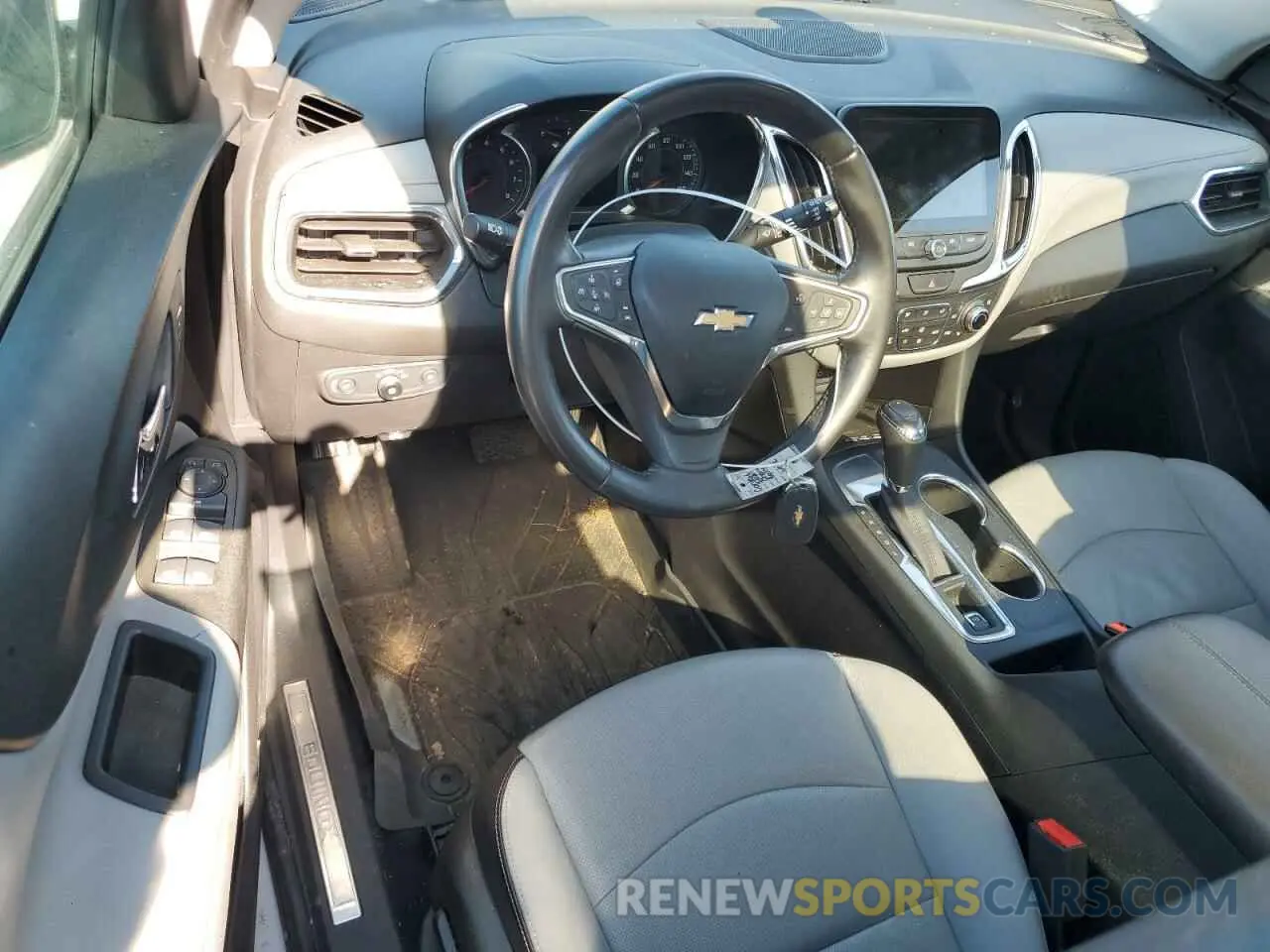 8 Photograph of a damaged car 3GNAXNEV7MS158746 CHEVROLET EQUINOX 2021