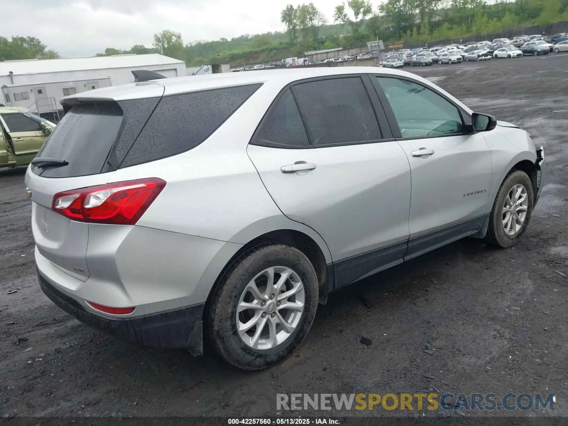 4 Photograph of a damaged car 3GNAXSEV6MS104370 CHEVROLET EQUINOX 2021