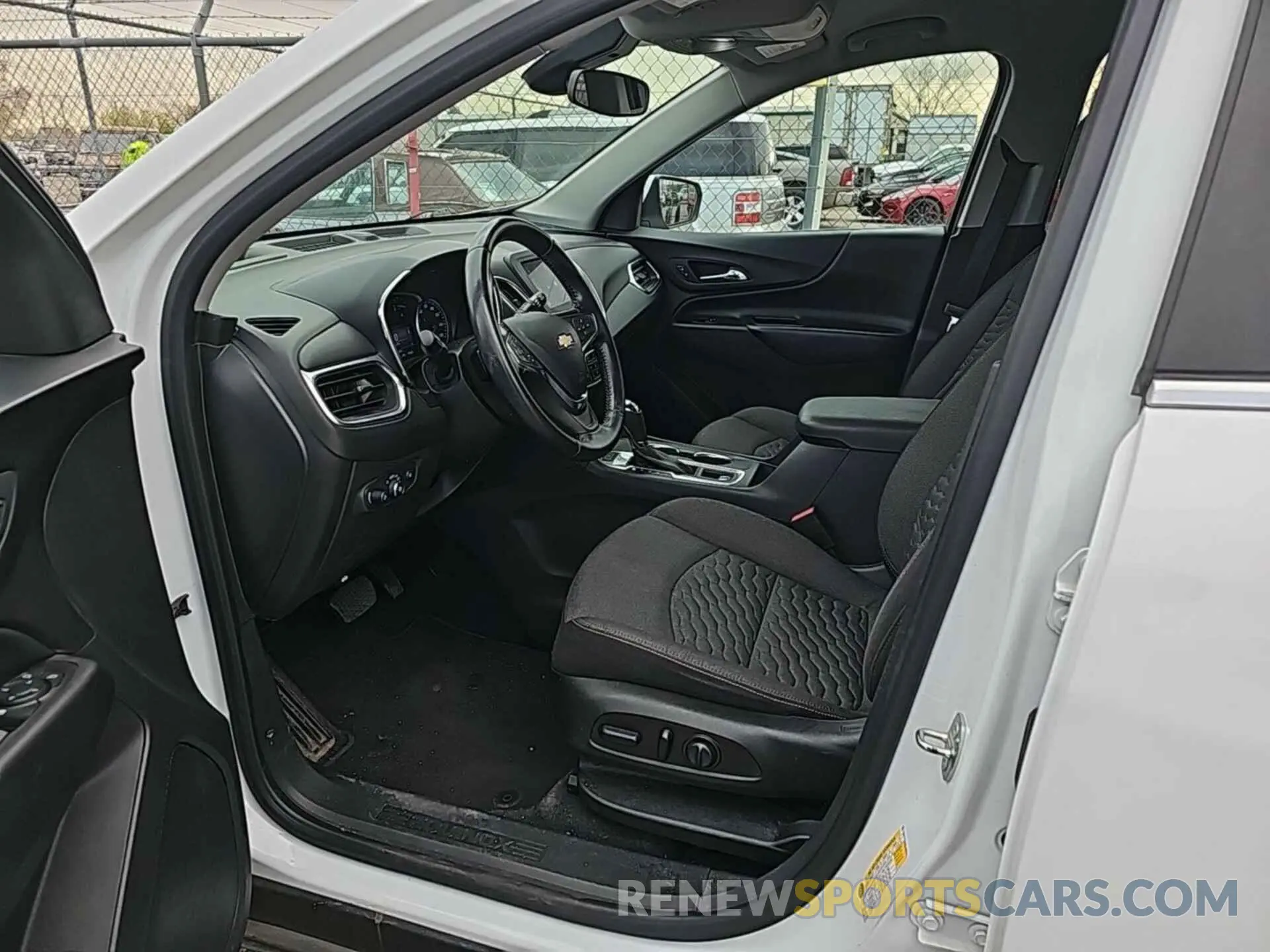 18 Photograph of a damaged car 3GNAXTEV0ML386912 CHEVROLET EQUINOX 2021