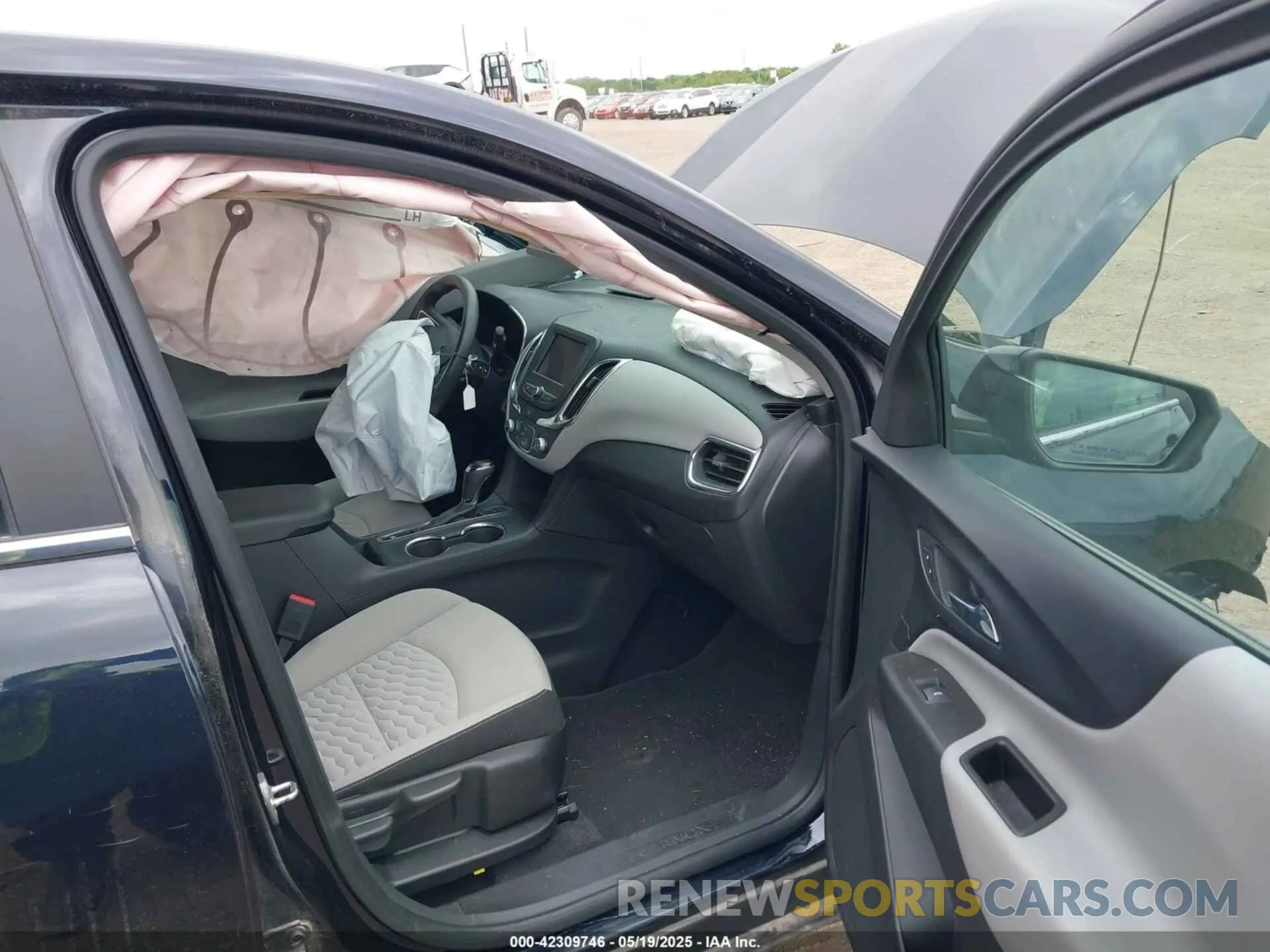 5 Photograph of a damaged car 3GNAXTEV0MS116679 CHEVROLET EQUINOX 2021
