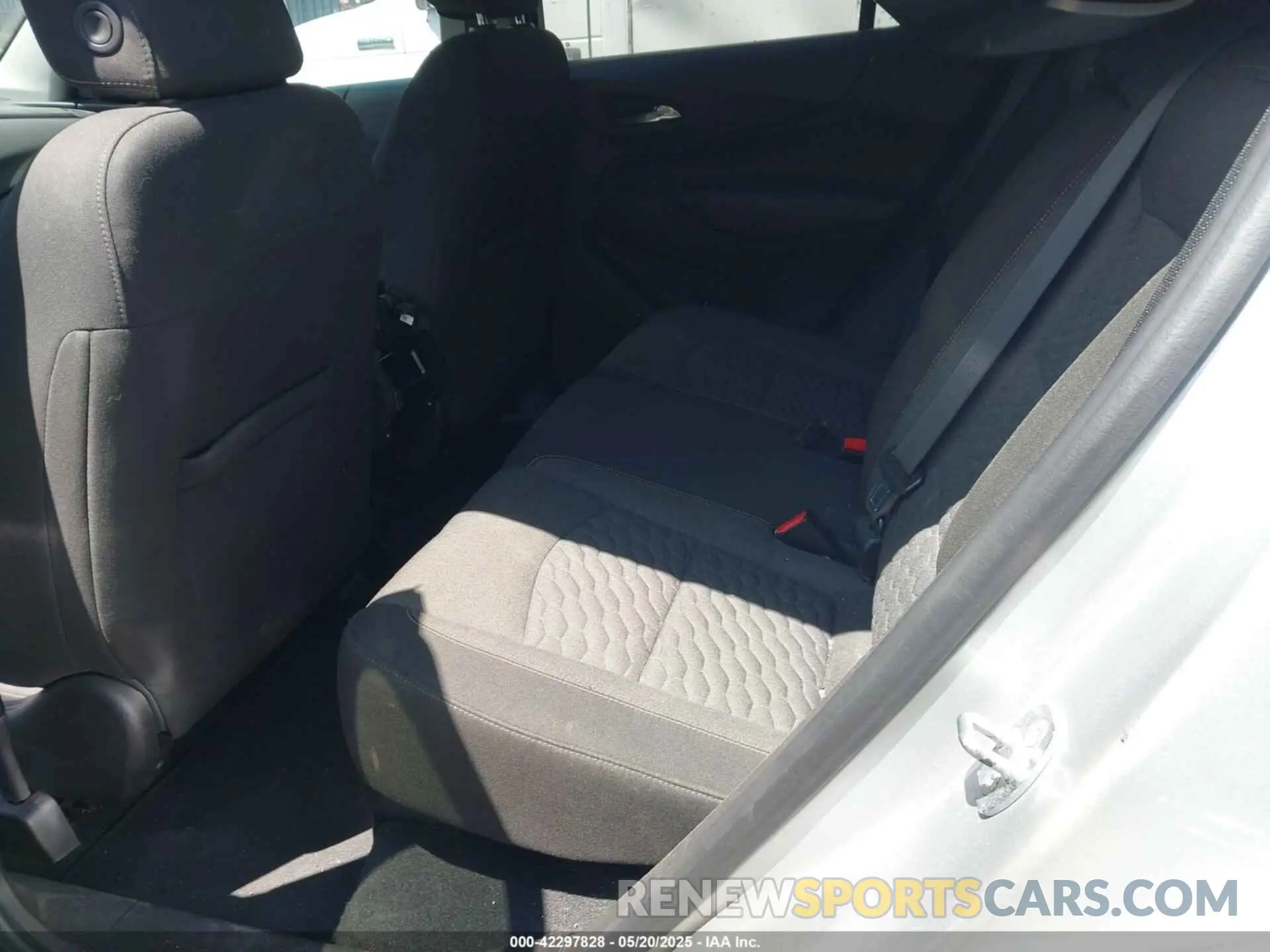 8 Photograph of a damaged car 3GNAXTEV1MS160948 CHEVROLET EQUINOX 2021