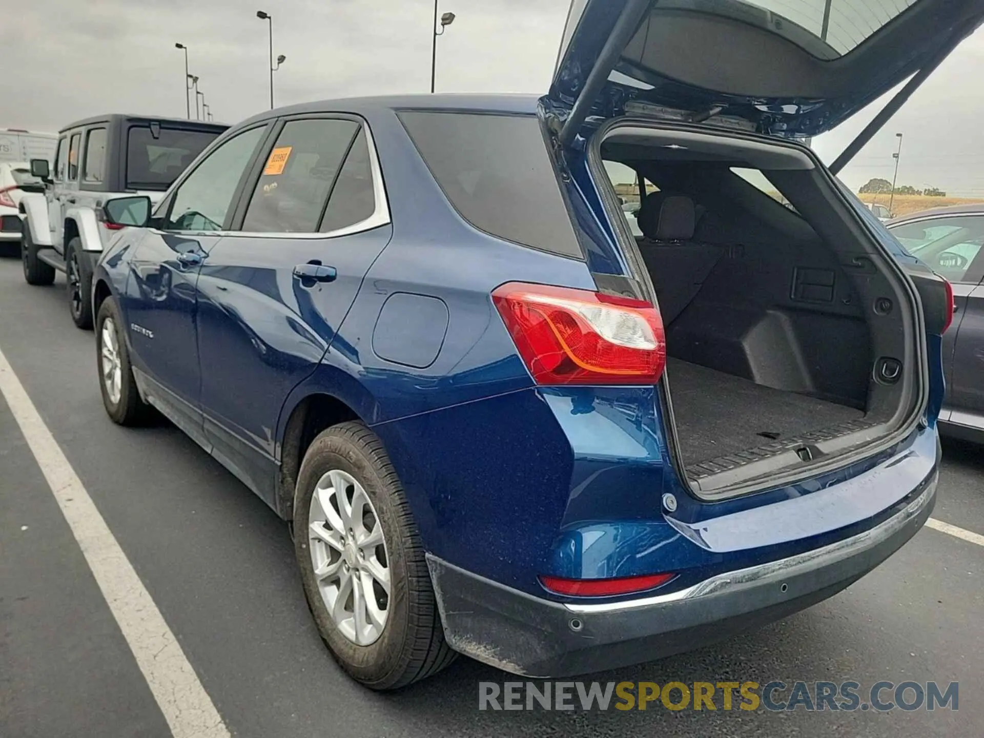 8 Photograph of a damaged car 3GNAXTEV3ML386810 CHEVROLET EQUINOX 2021