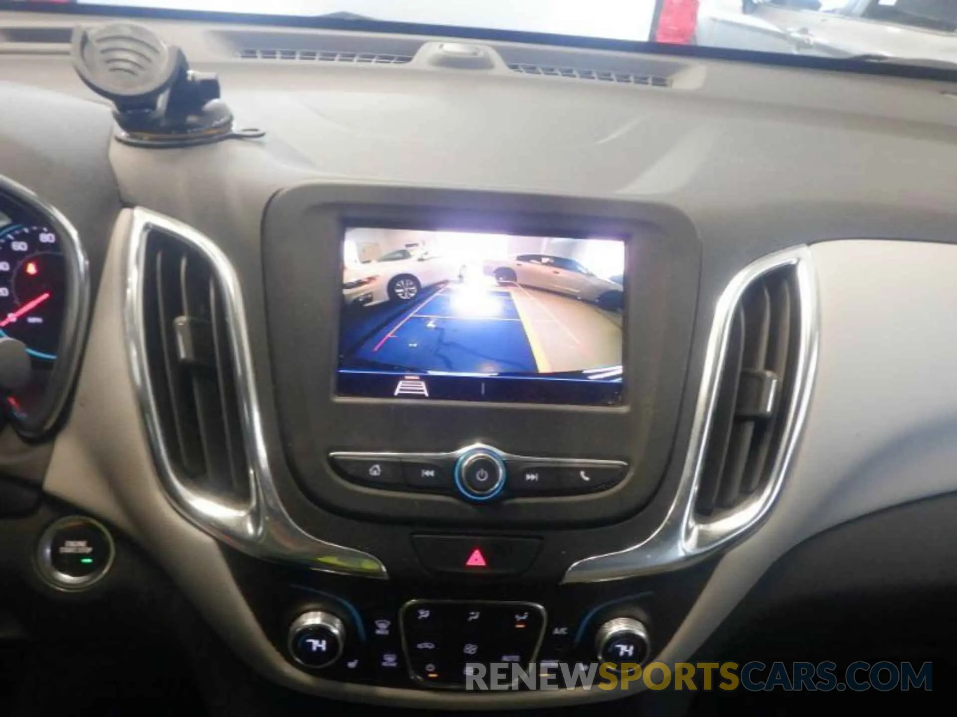 4 Photograph of a damaged car 3GNAXTEV5MS147829 CHEVROLET EQUINOX 2021