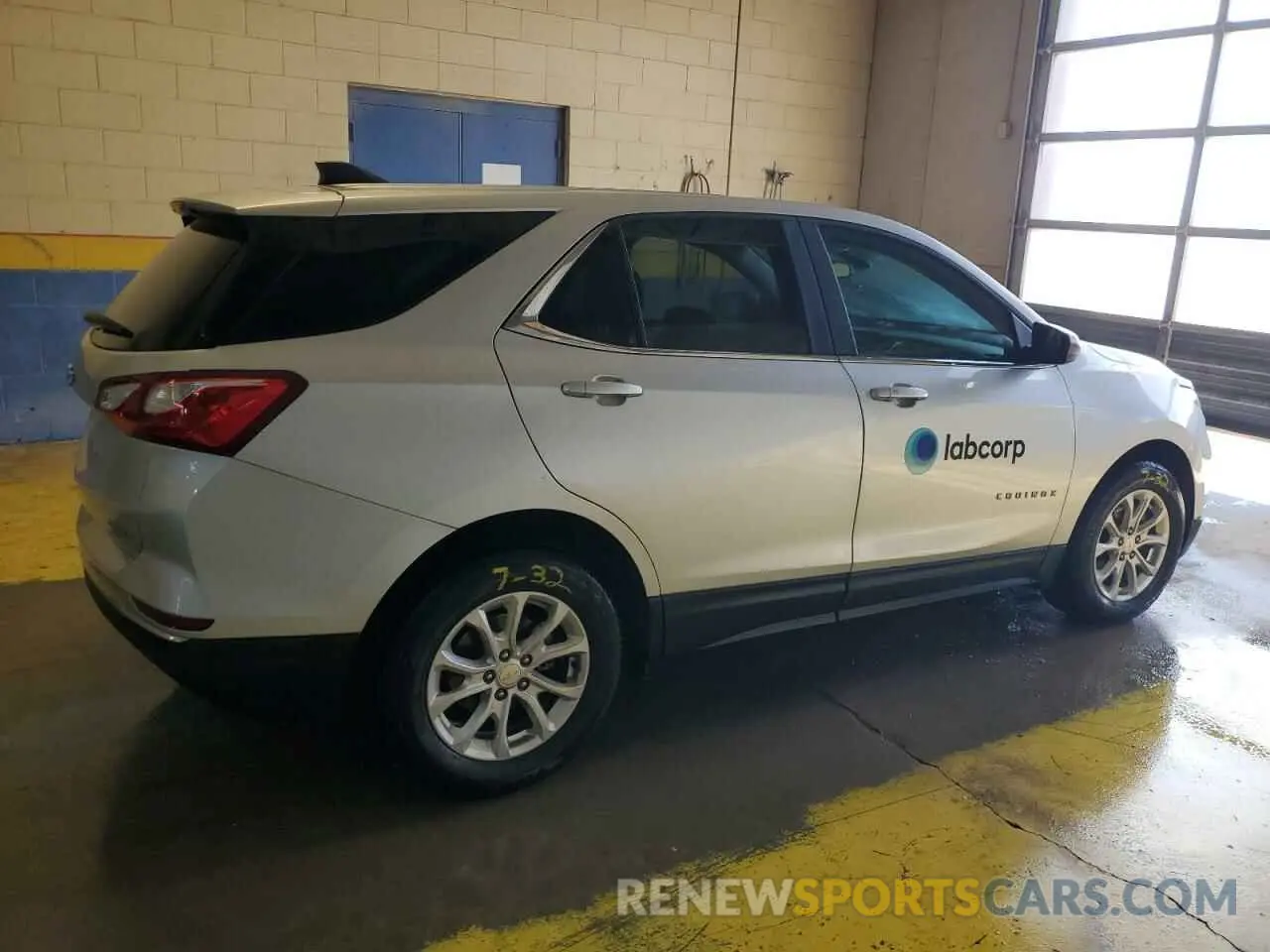 3 Фотография поврежденного автомобиля 3GNAXTEV6MS162307 CHEVROLET EQUINOX 2021