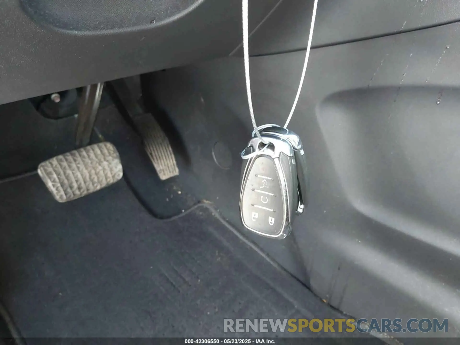11 Фотография поврежденного автомобиля 3GNAXUEV0ML345556 CHEVROLET EQUINOX 2021