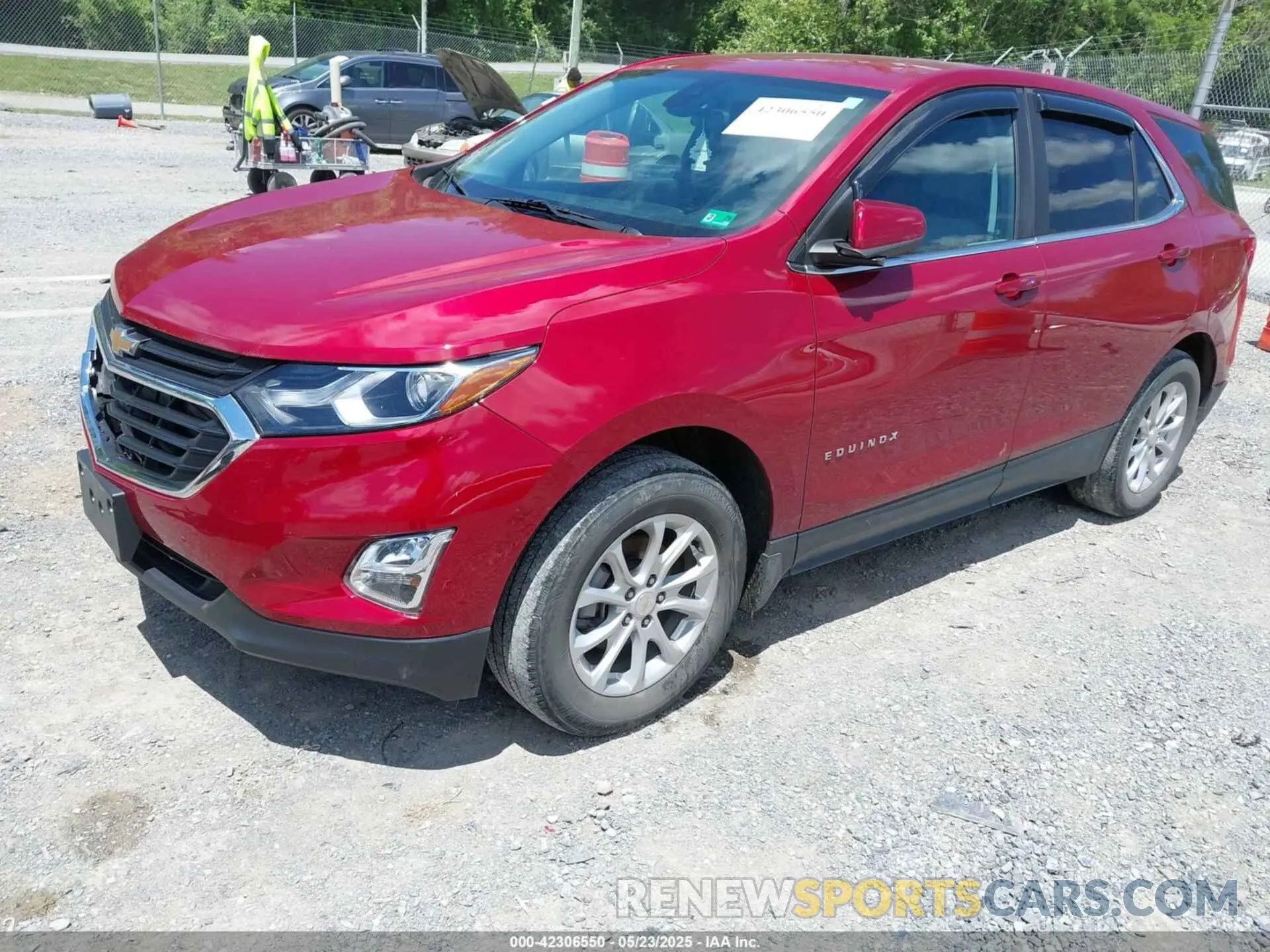 2 Фотография поврежденного автомобиля 3GNAXUEV0ML345556 CHEVROLET EQUINOX 2021