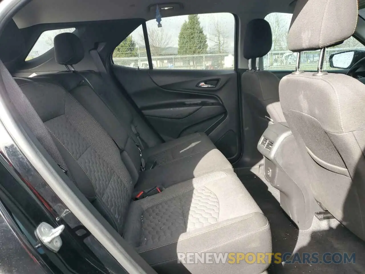 11 Фотография поврежденного автомобиля 3GNAXUEV0ML366438 CHEVROLET EQUINOX 2021